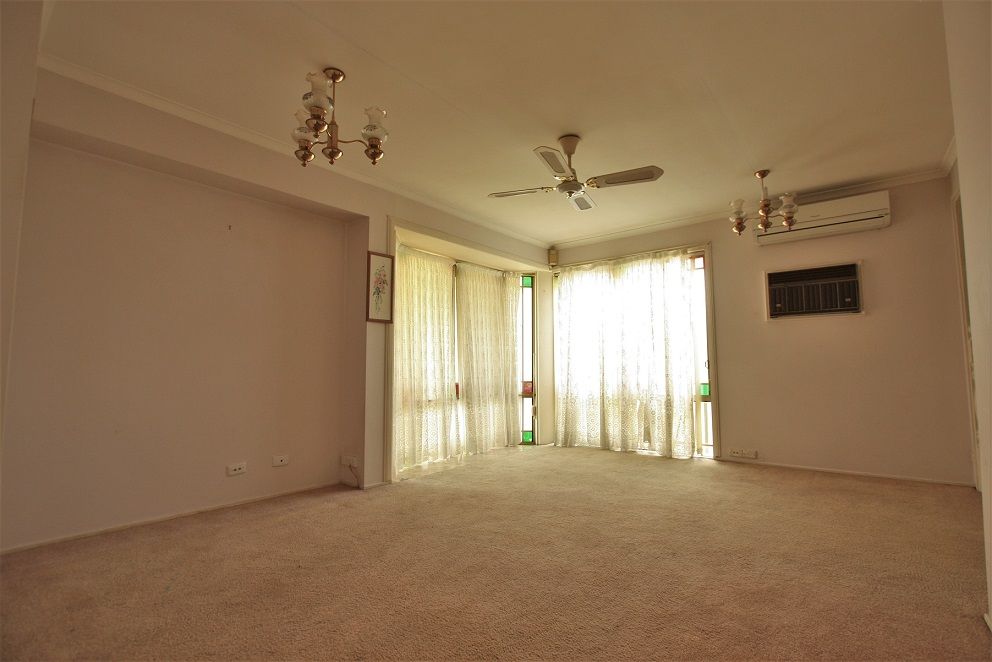 21 Jacaranda Avenue, Bradbury, NSW 2560