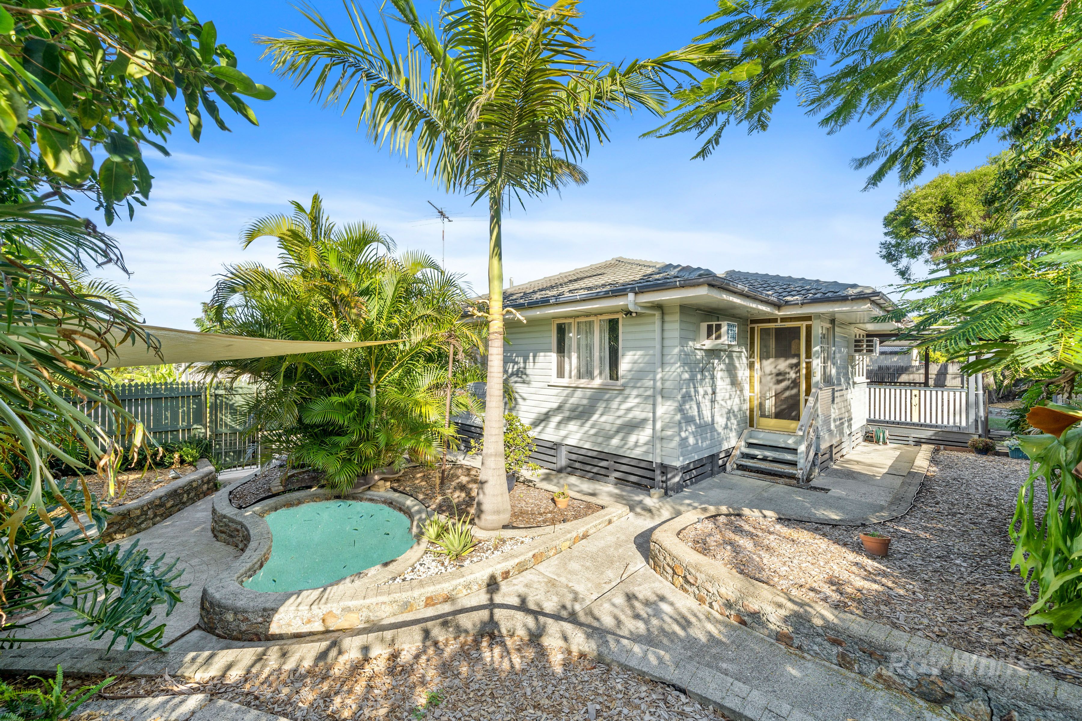 21 Skyline Drive, Kingston, QLD 4114