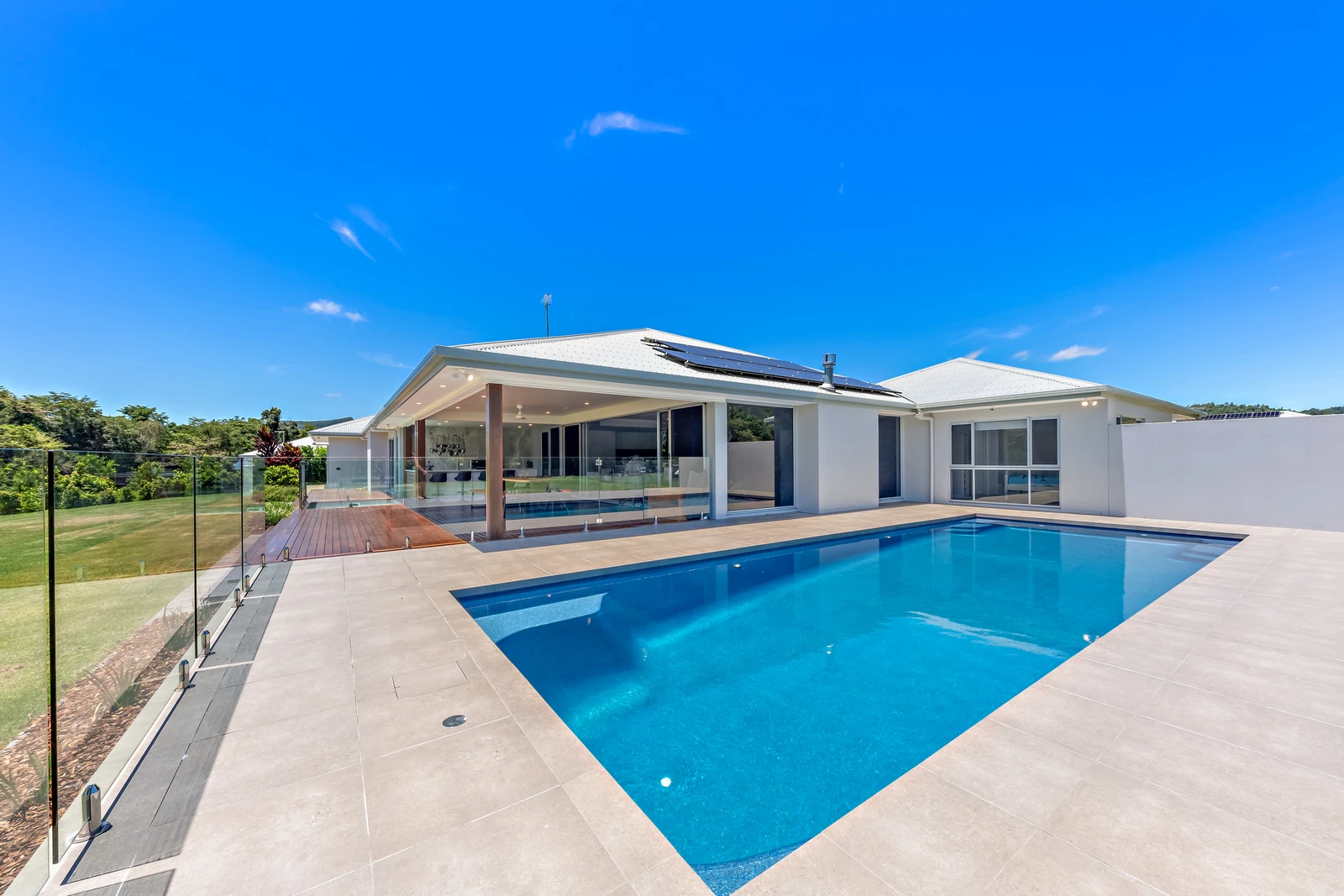 11 Sugar Lane, Cannon Valley, QLD 4800