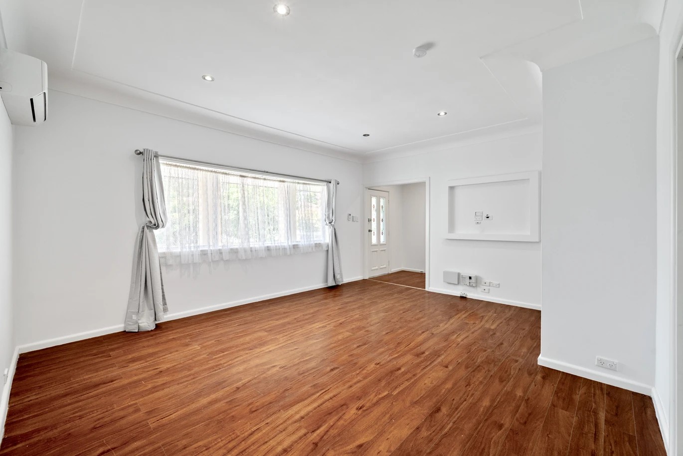 31 Hoddle Avenue, Bradbury, NSW 2560