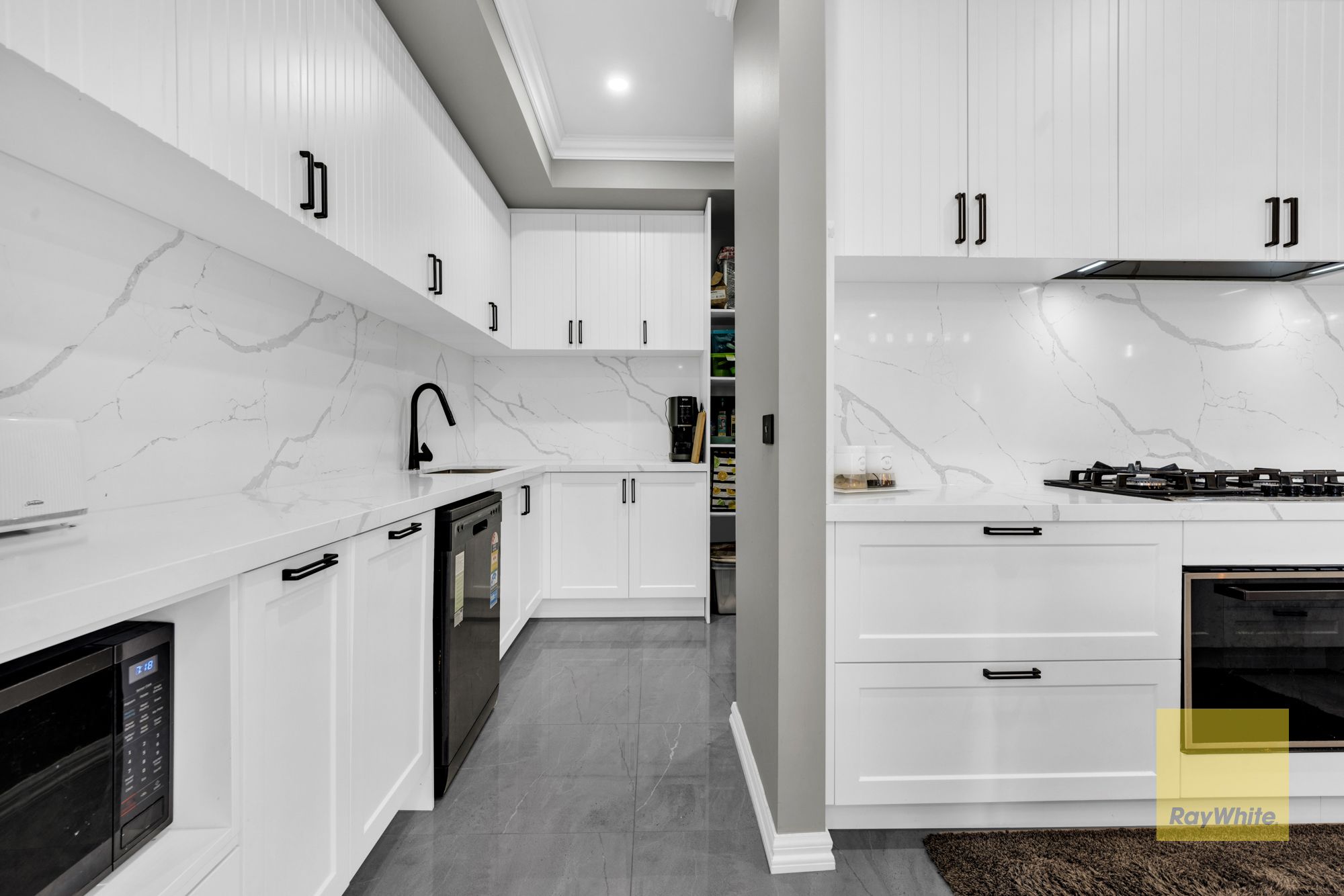 992 Morris Road — photo 8 of 12