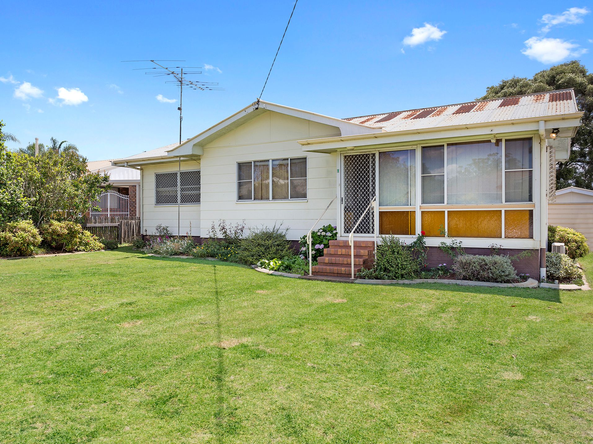 1 Wieck Street, Newtown QLD 4350