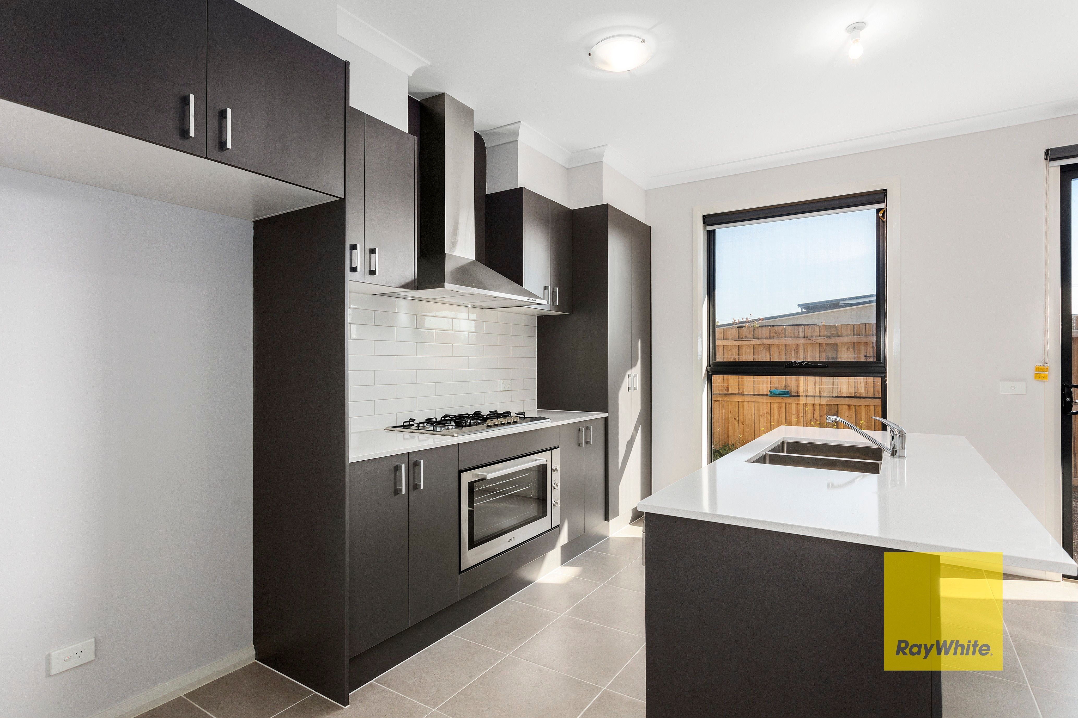 10 Sanderling Avenue, Armstrong Creek, VIC 3217