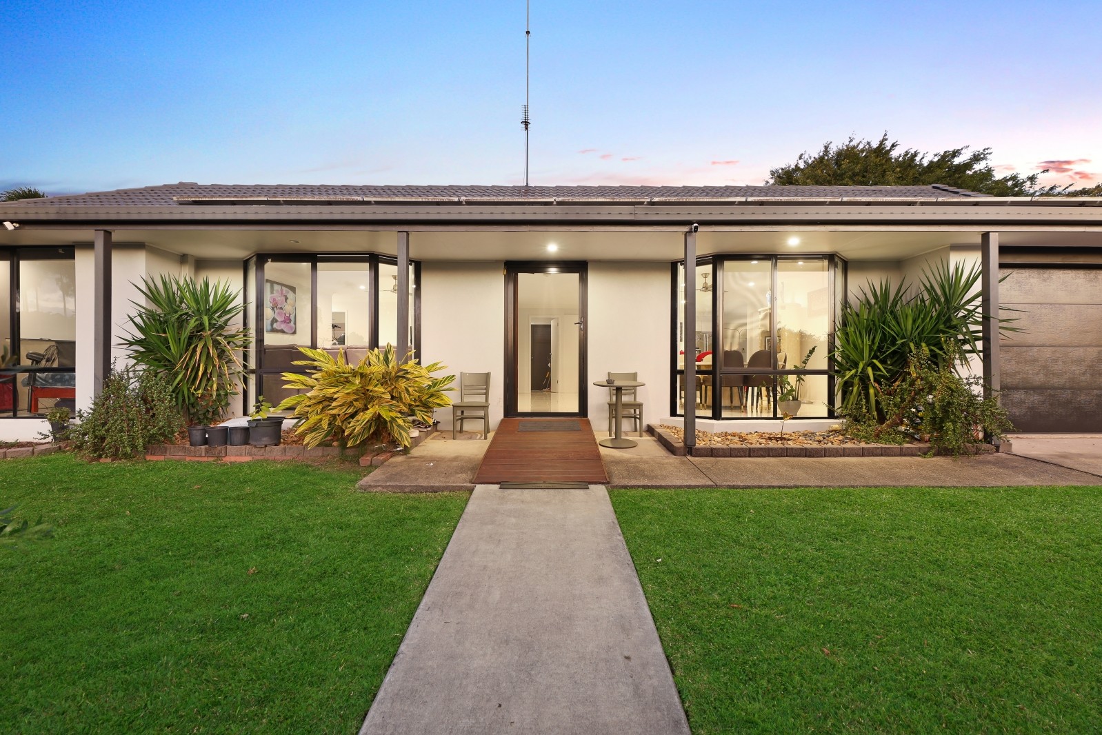 68 Barrier Reef Drive, Mermaid Waters, QLD 4218