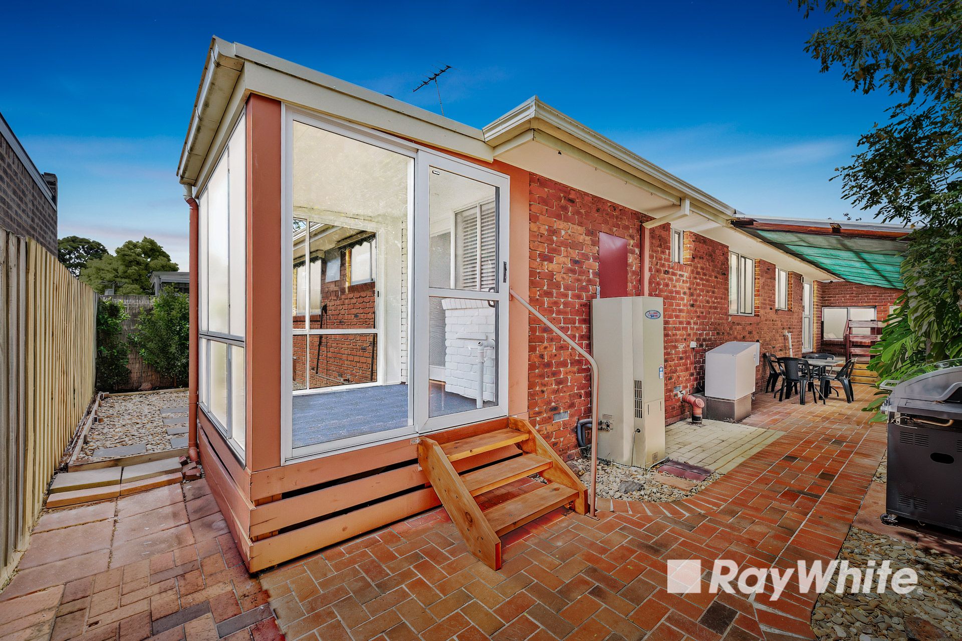 4/4 Macpherson Street — photo 12 of 14