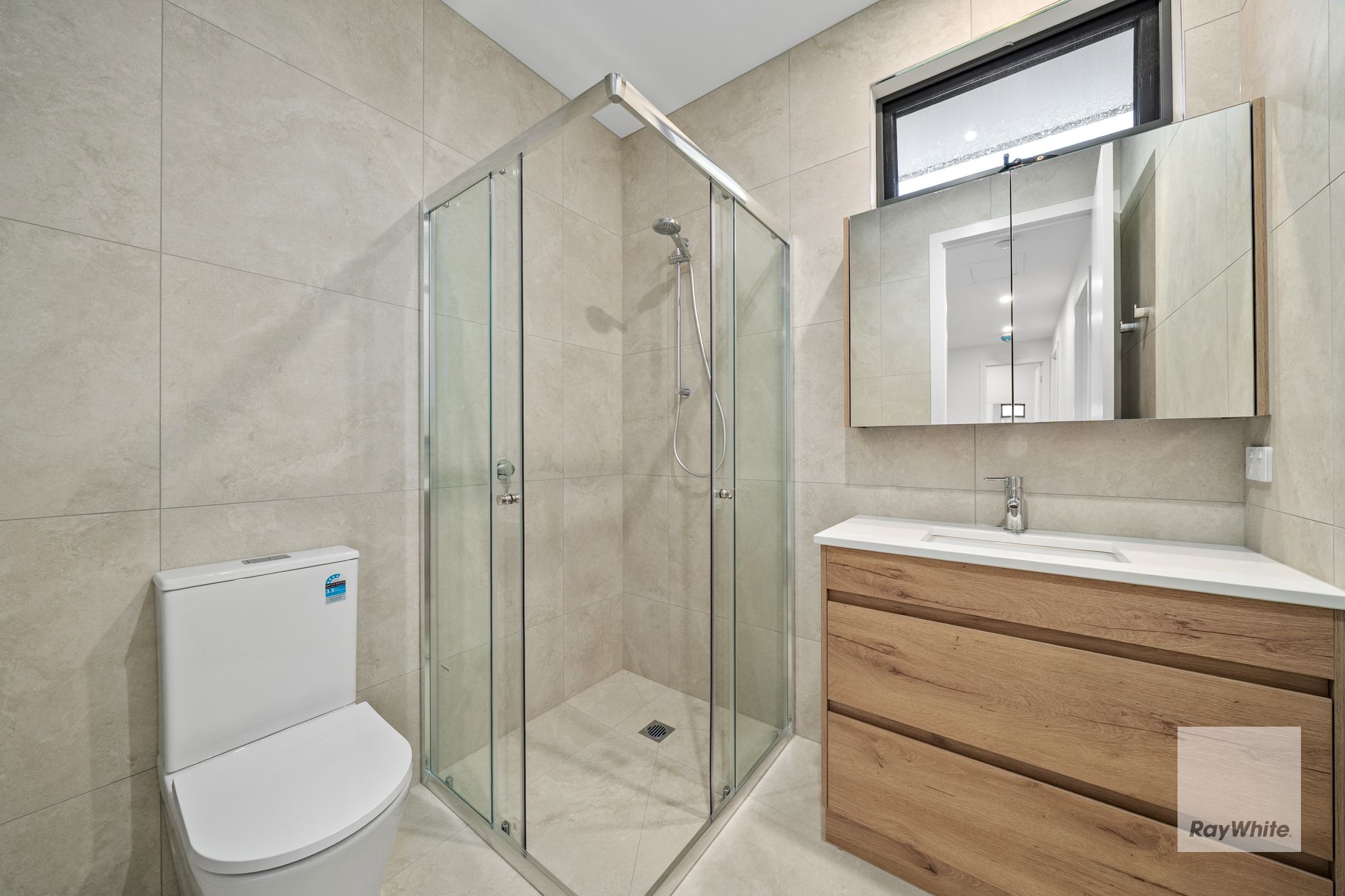 3-4/17 Worrall Street — photo 9 of 15