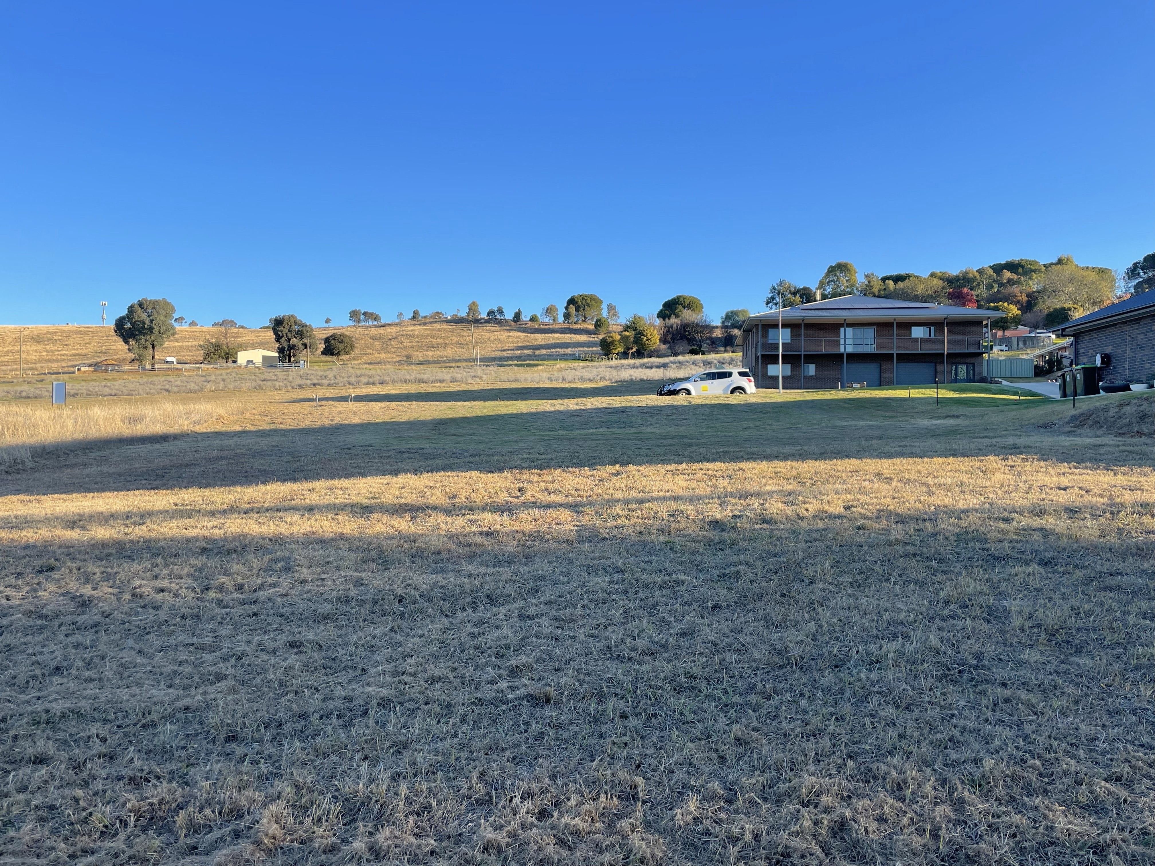 28 Lawson Drive — photo 3 of 4