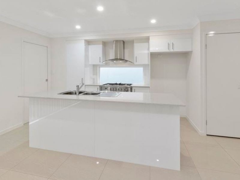 31 Tomaree Road, Ripley, QLD 4306