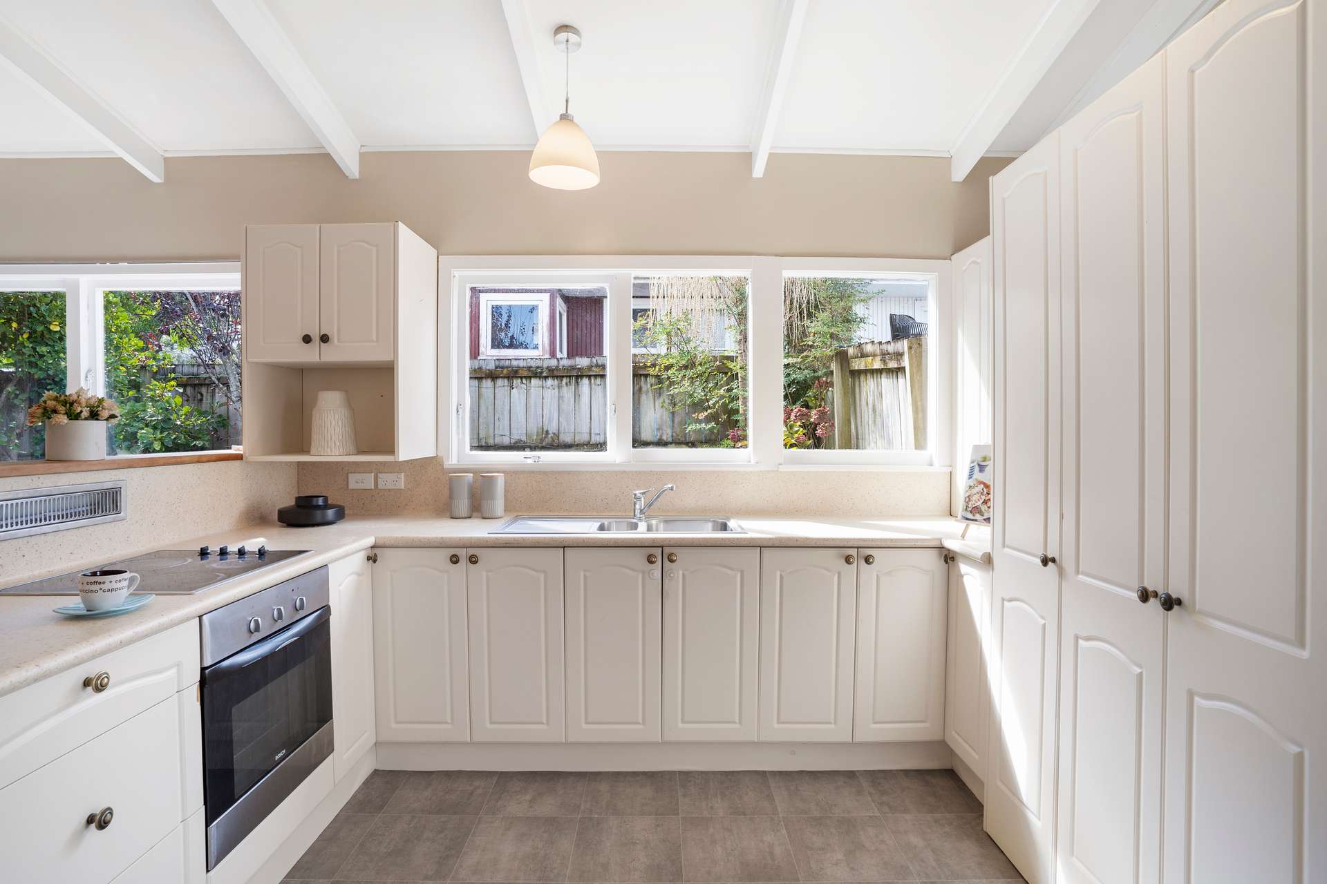 4/15 Normans Hill Road photo 2