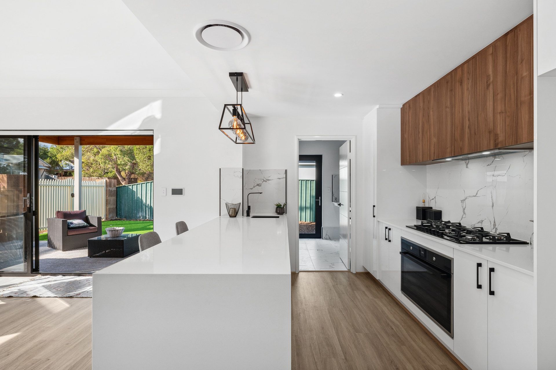 16 Crestview Crescent, Kalamunda WA 6076