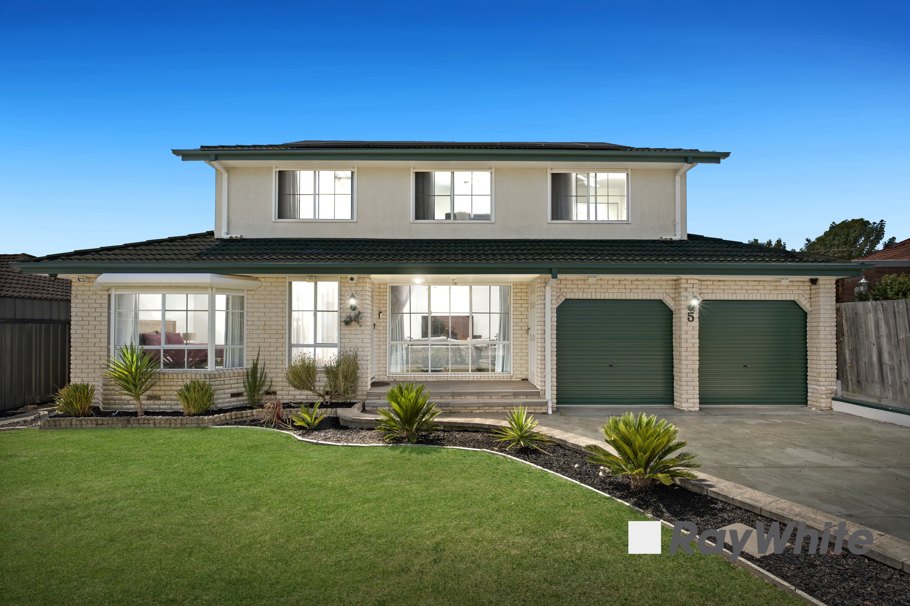 5 Buckland Court