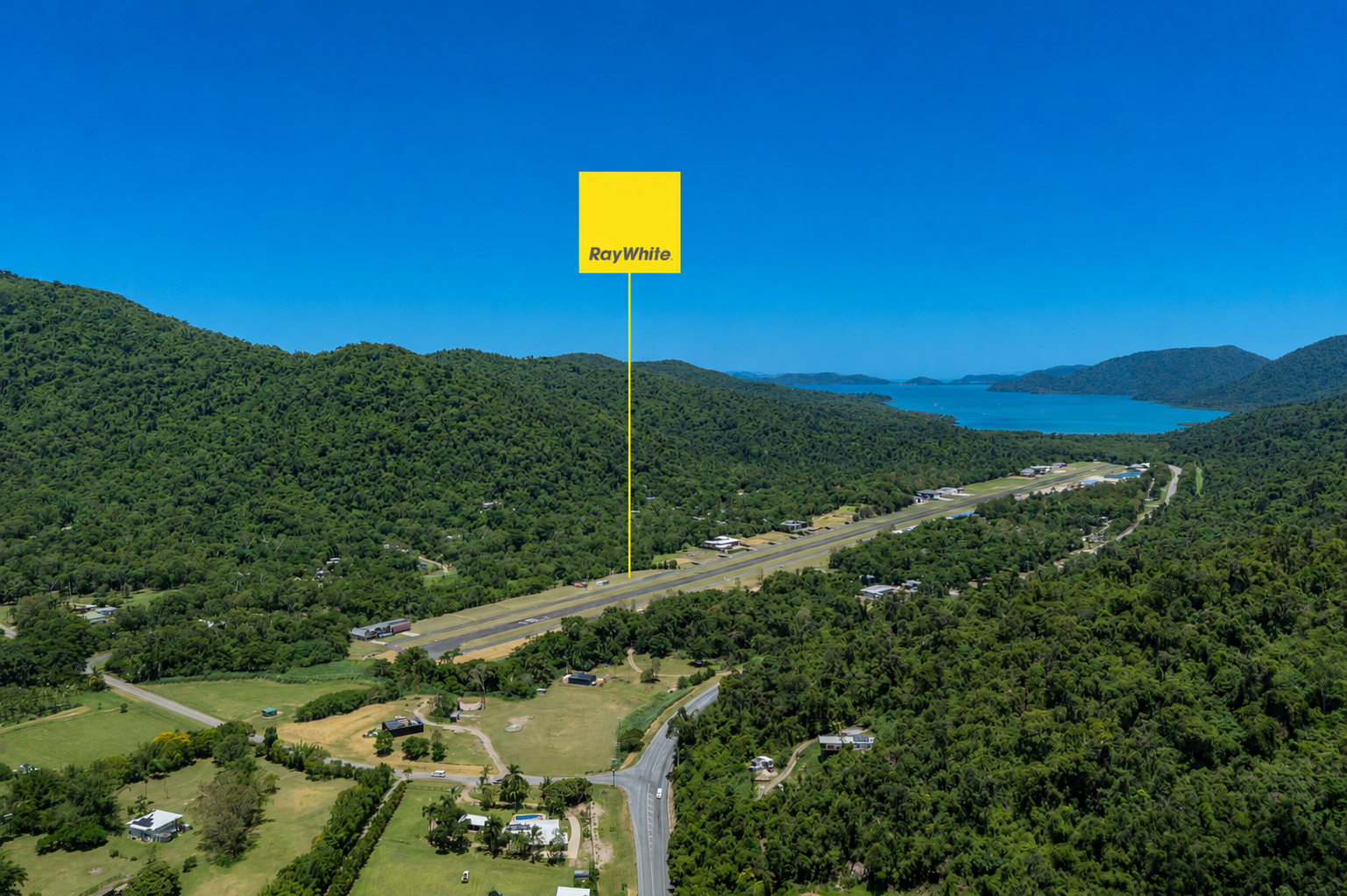12 Air Whitsunday Road — photo 3 of 15