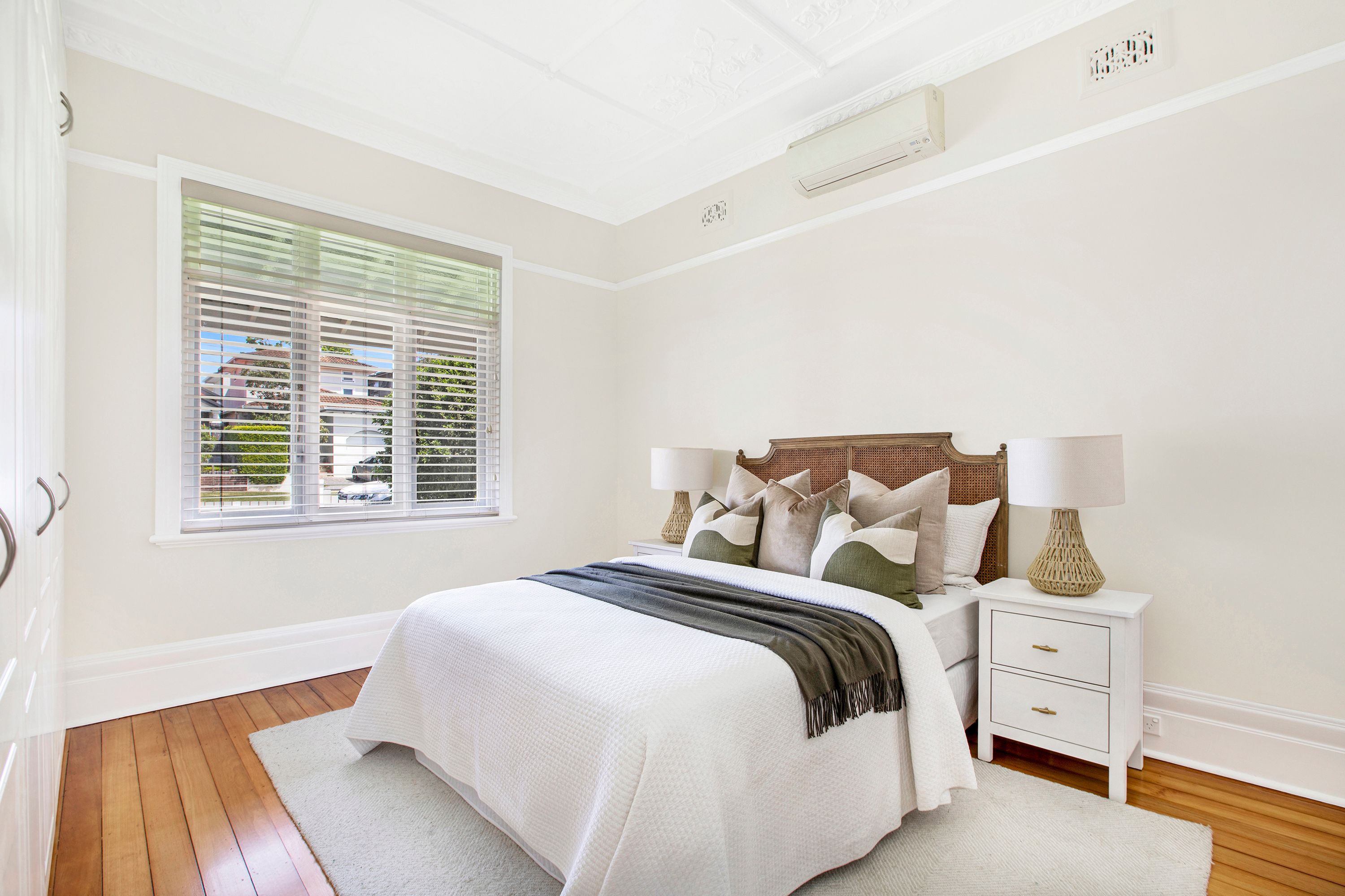 18 Bouvardia Street — photo 7 of 19