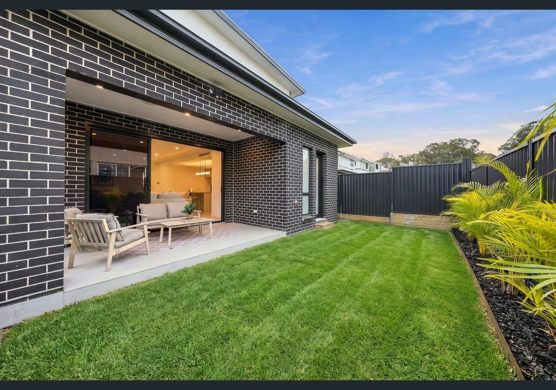 Ready to Move In Premium Double-Storey House Turn Key| Rouse Hill — photo 10 of 11