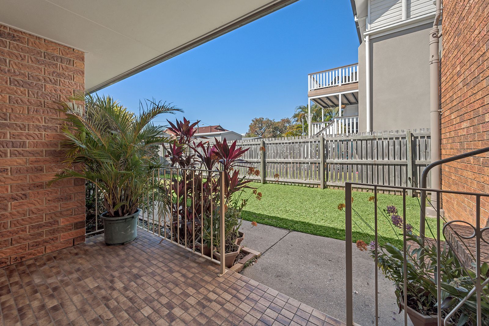 2/42 Klingner Road, Redcliffe, QLD 4020