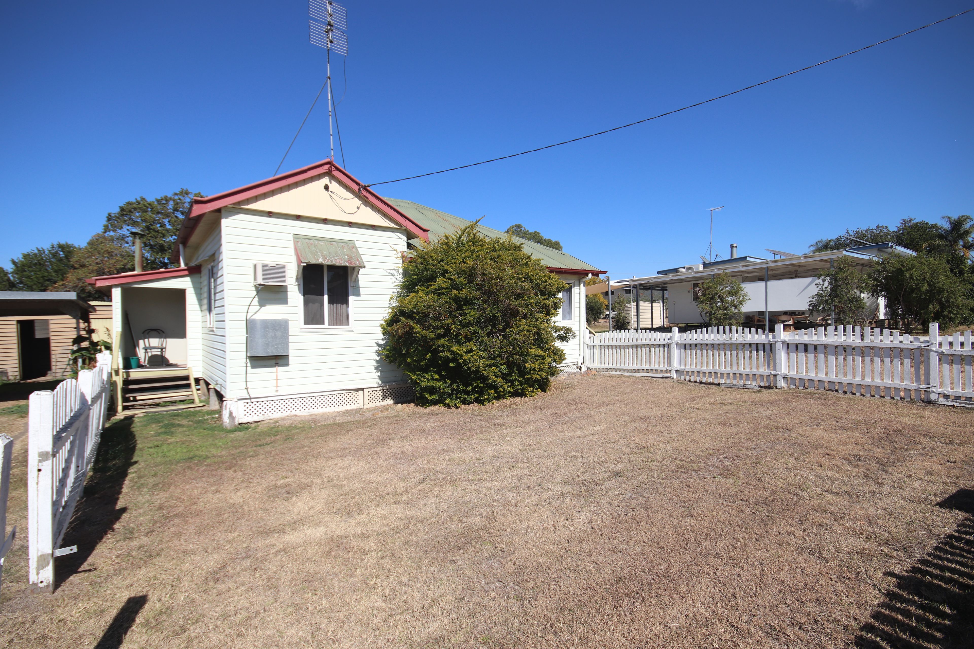 20 Leichhardt Street — photo from Ray White Mundubbera