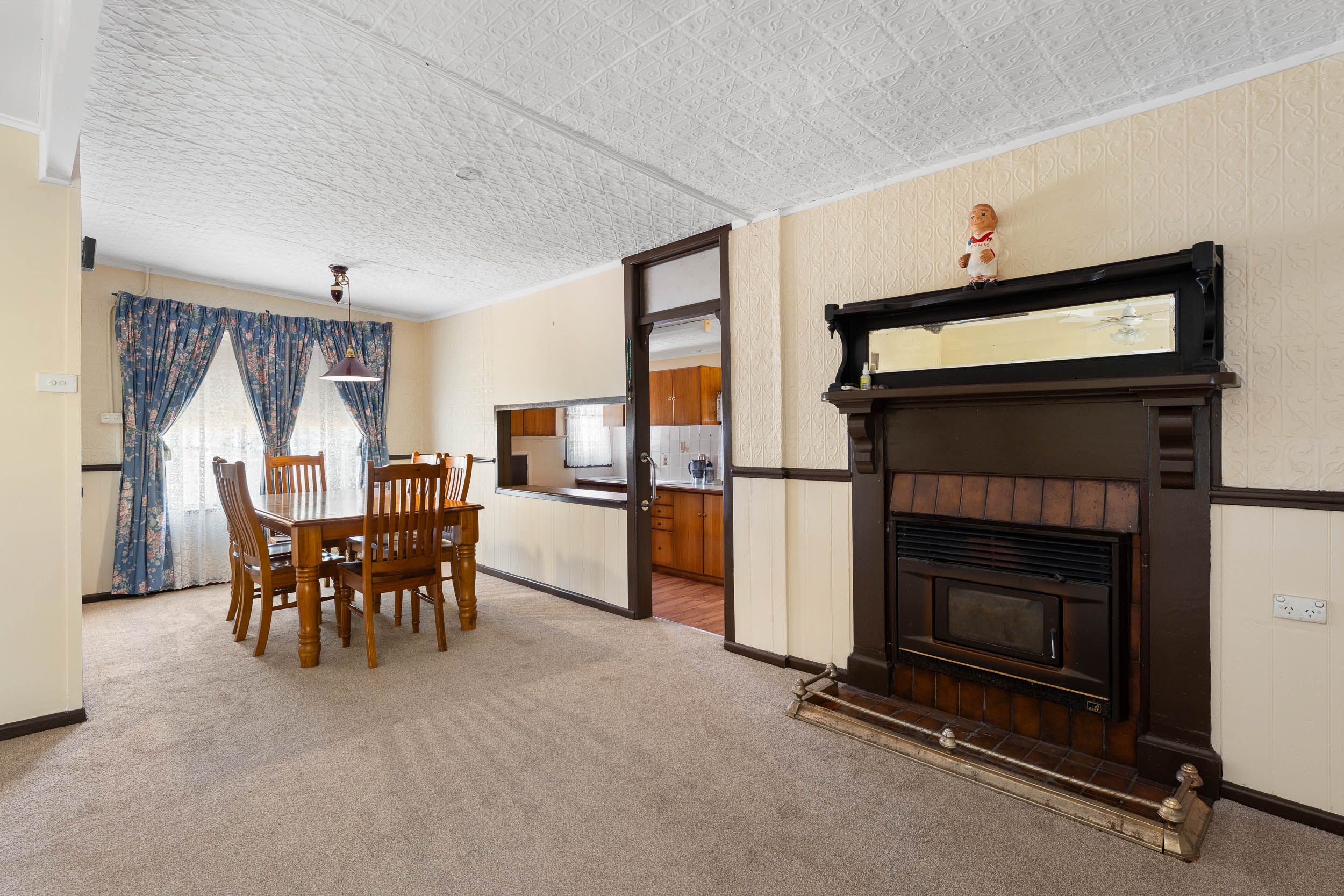 18 Hercules Street — photo 7 of 17