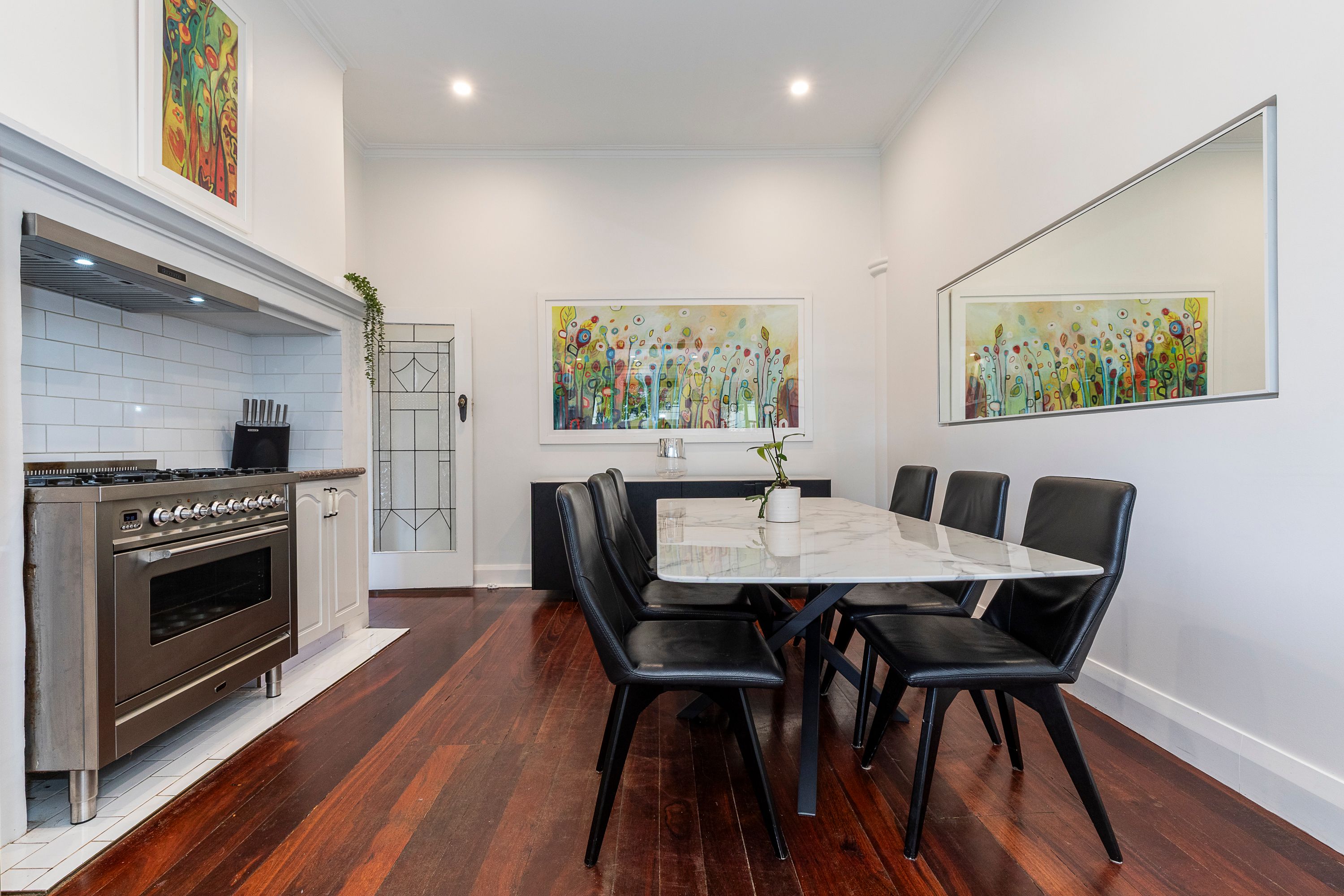 17 Thongsbridge Street — photo 19 of 30