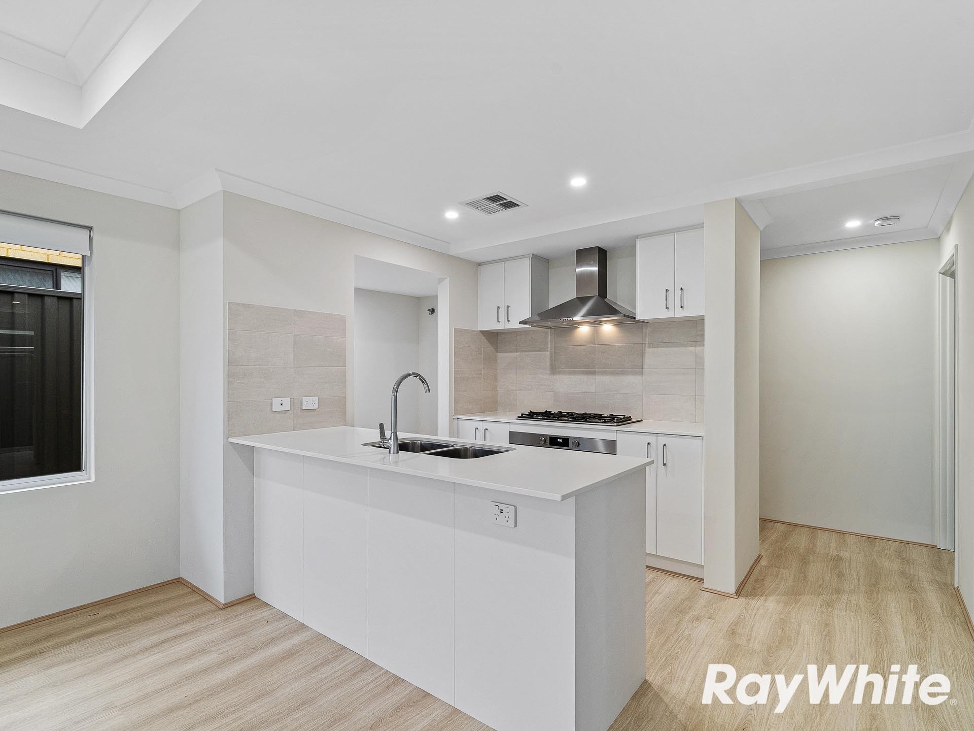 7 Limahuli Way, Lakelands, WA 6180