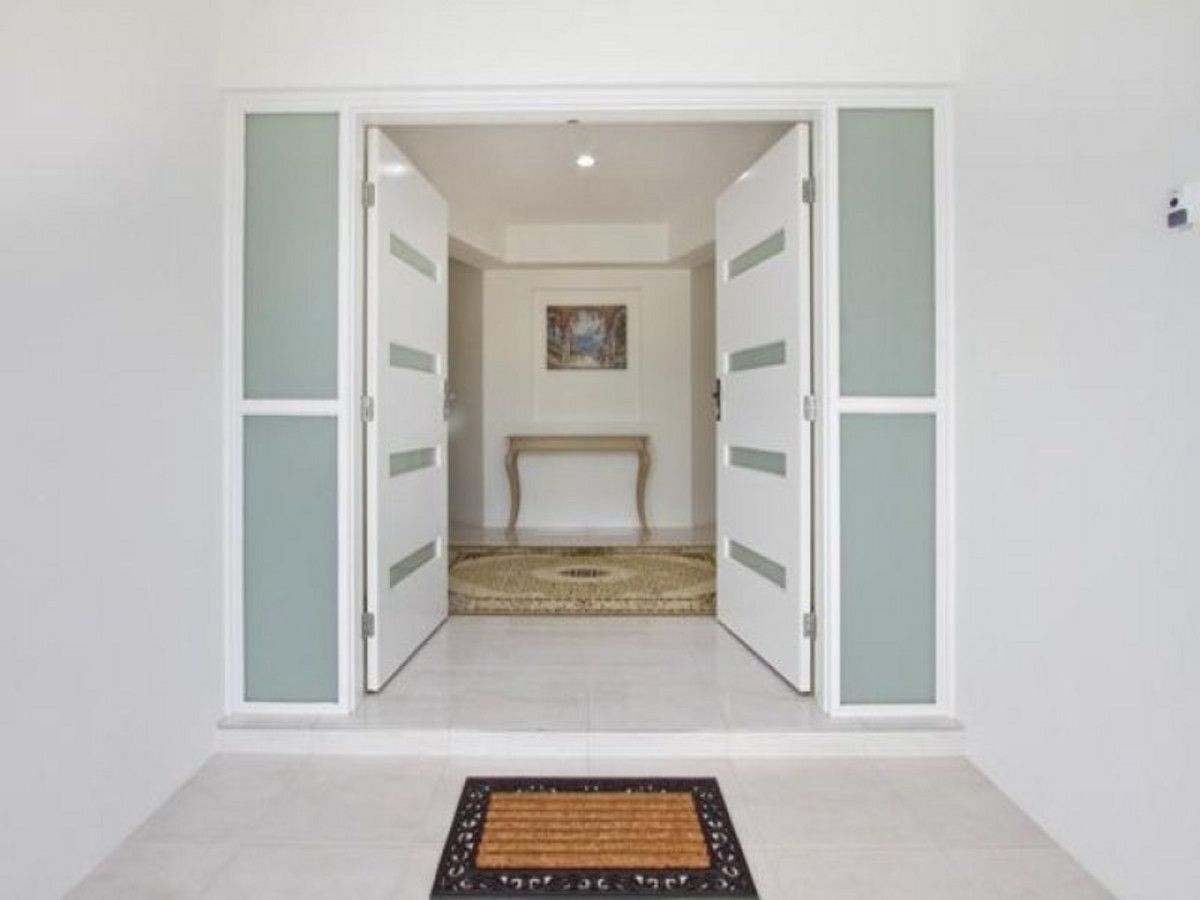 10 Everglades Street, Palm Cove, QLD 4879