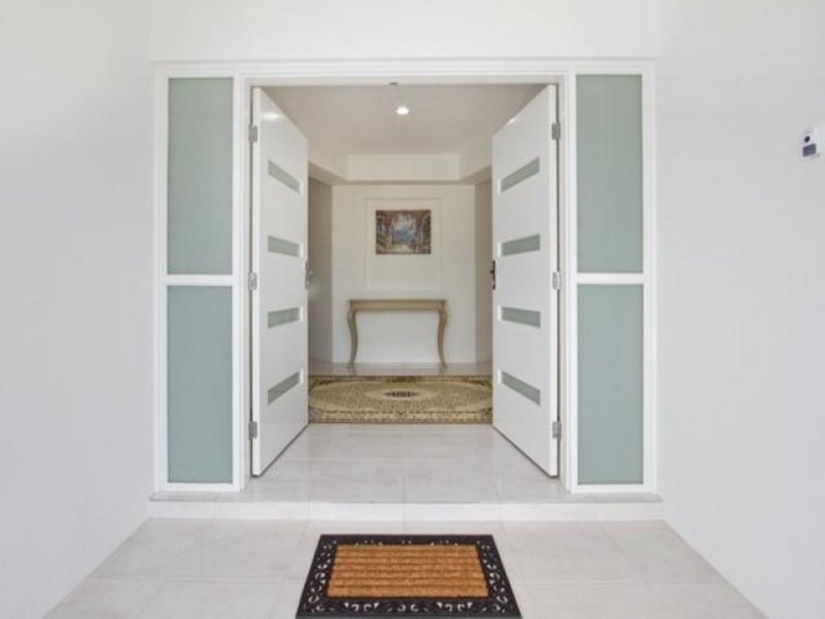 10 Everglades Street, Palm Cove, QLD 4879