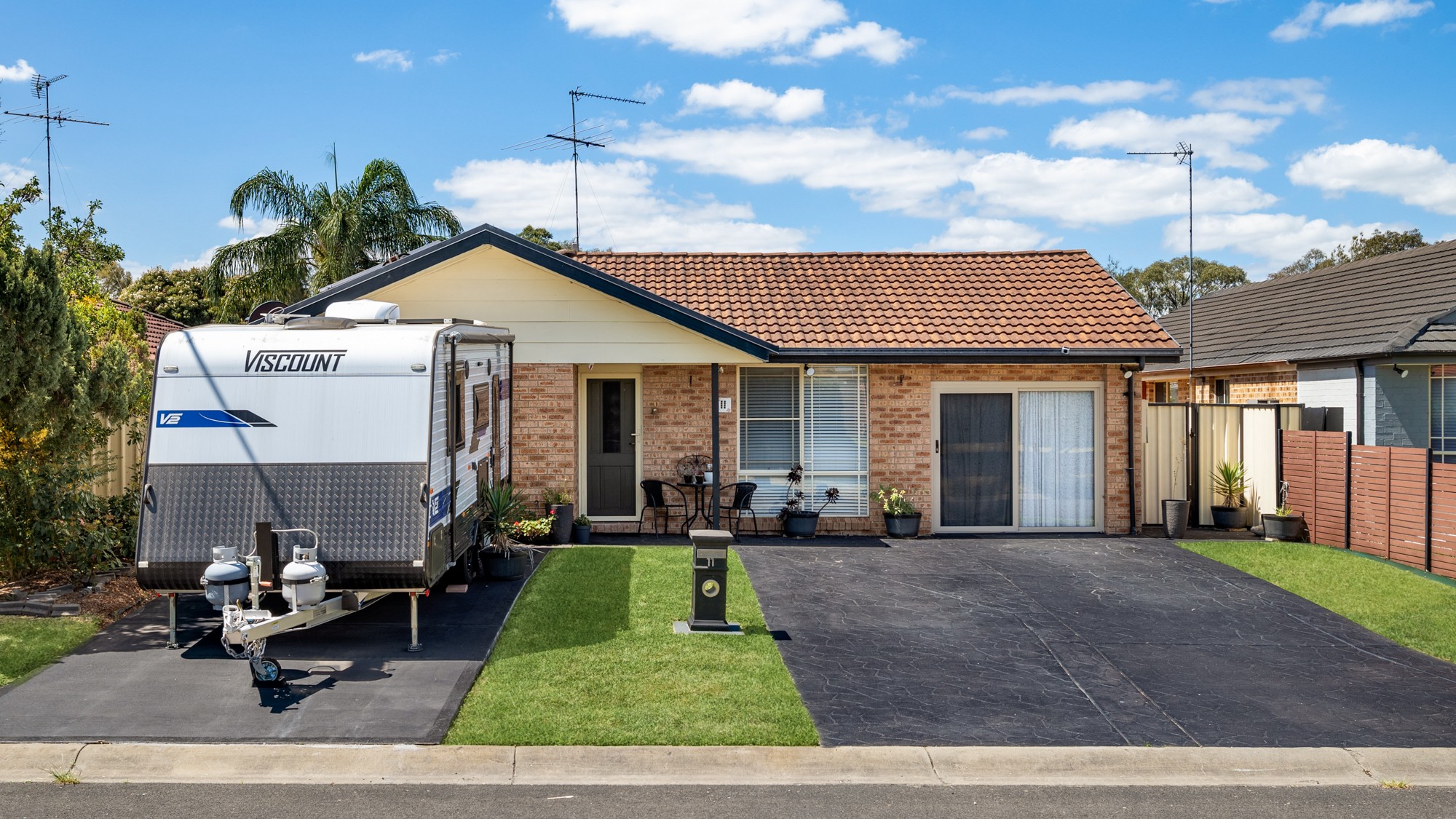11 Paganini Crescent, Claremont Meadows, NSW 2747
