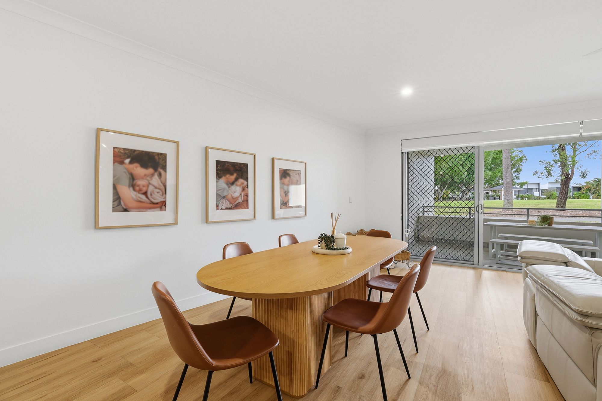 4/10 Valbonne Avenue — photo 7 of 26