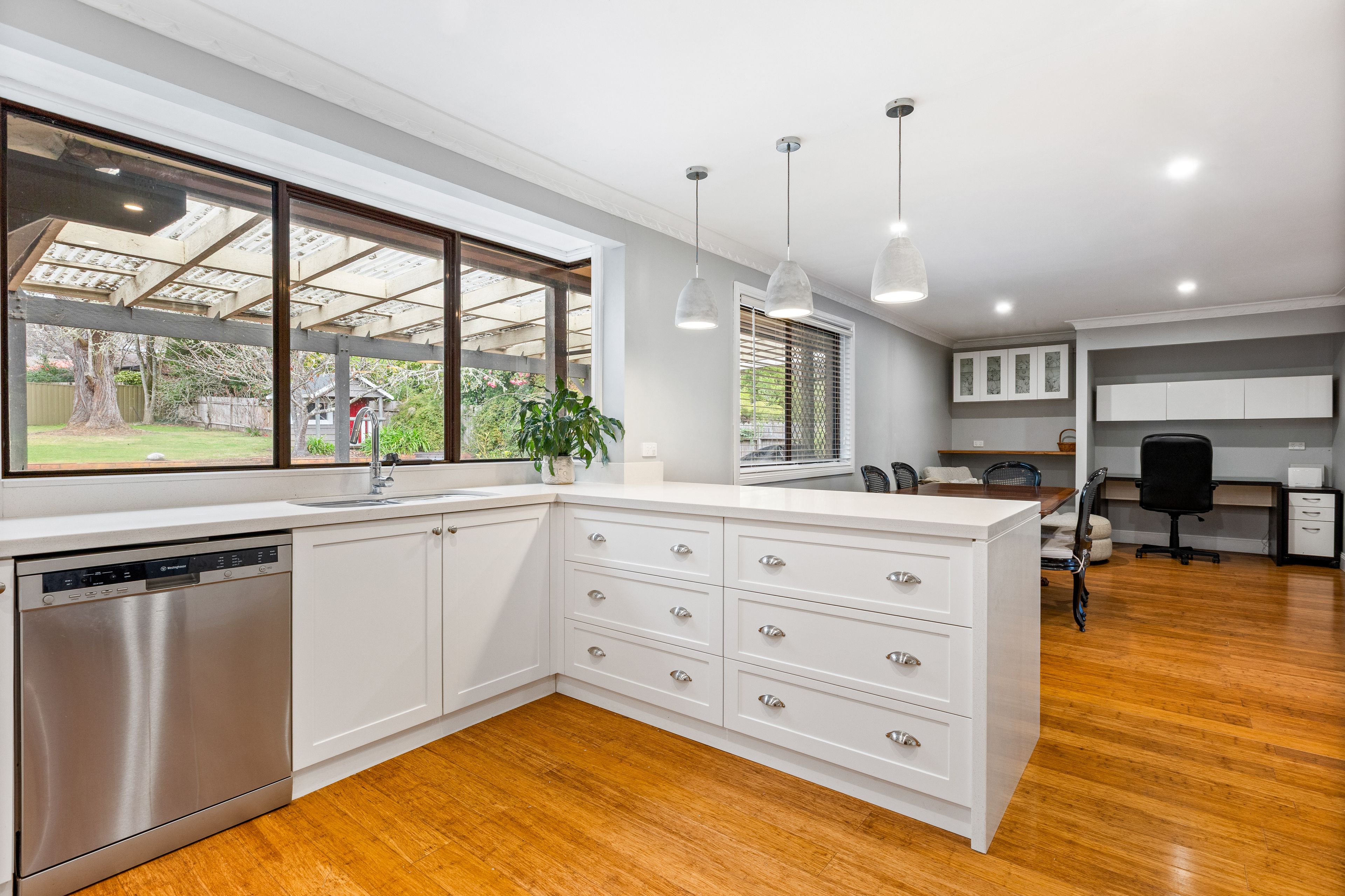 139 Evans Lookout Road — photo 3 of 15
