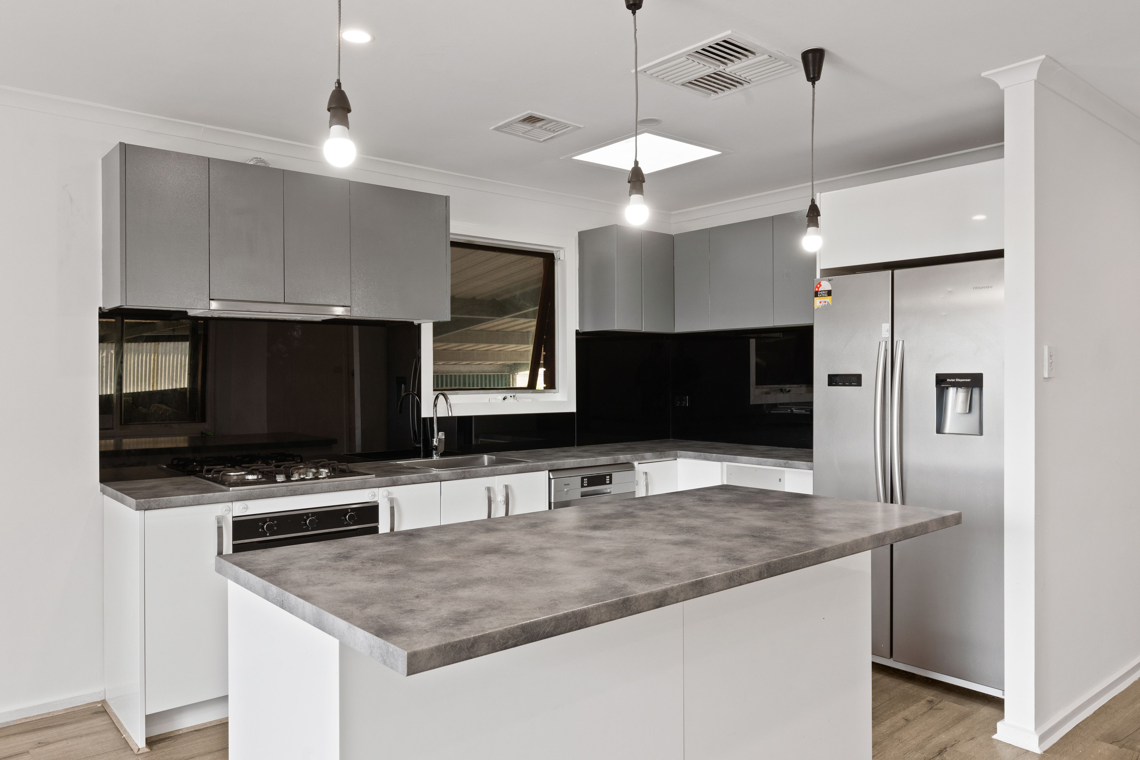 6 Diana Crescent, Morphett Vale, SA 5162