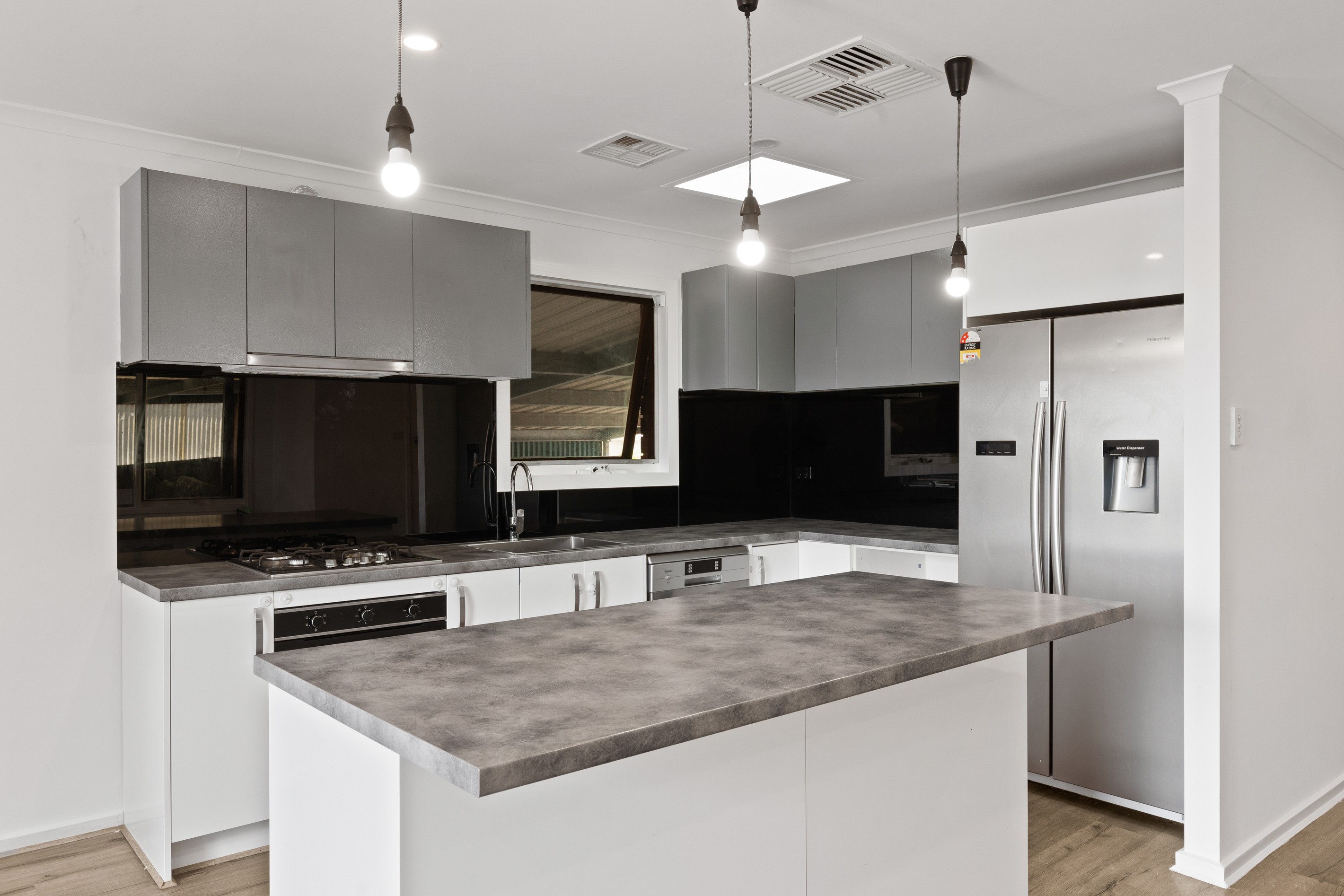 6 Diana Crescent, Morphett Vale, SA 5162