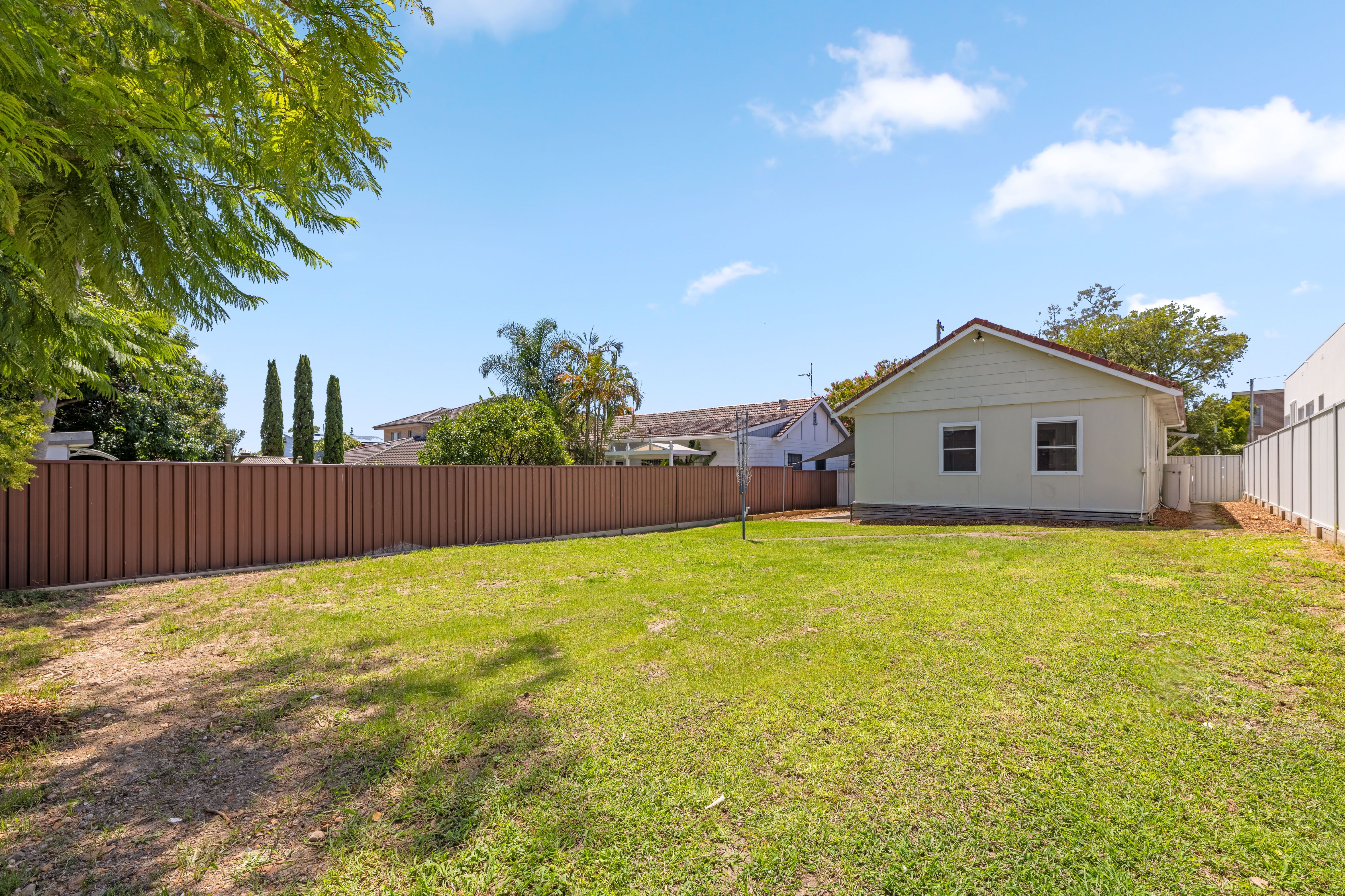 17 Kenneth Avenue, Kirrawee, NSW 2232
