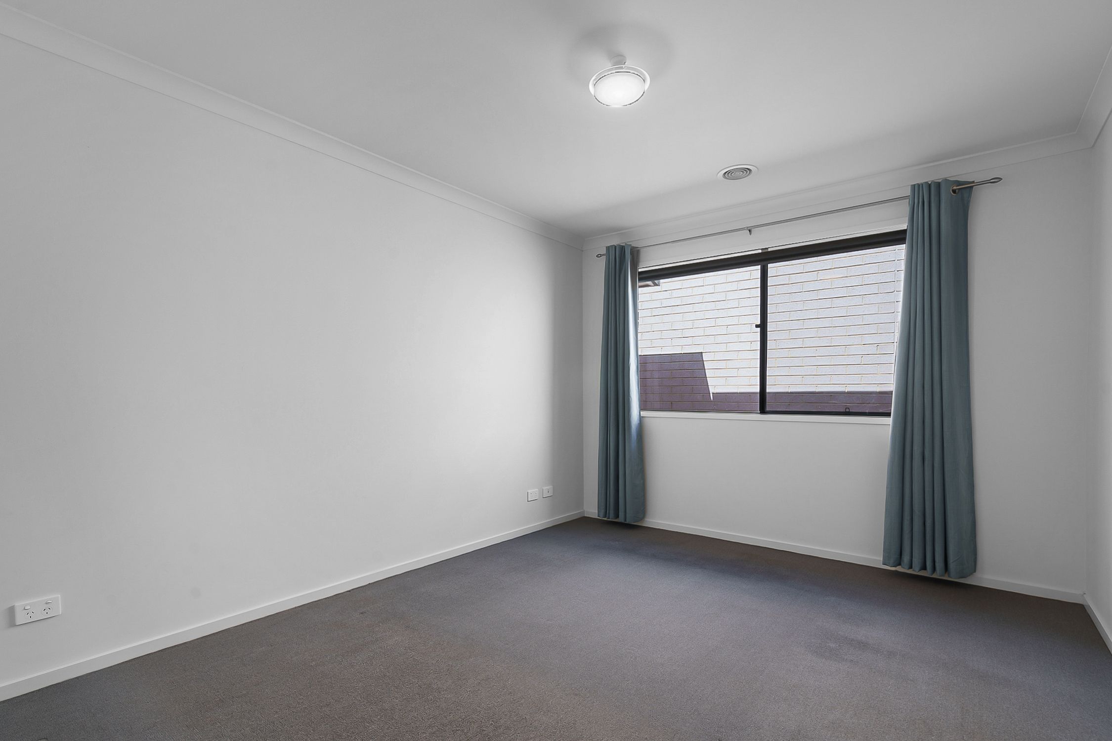 13 Petaluma Crescent, OFFICER, VIC 3809