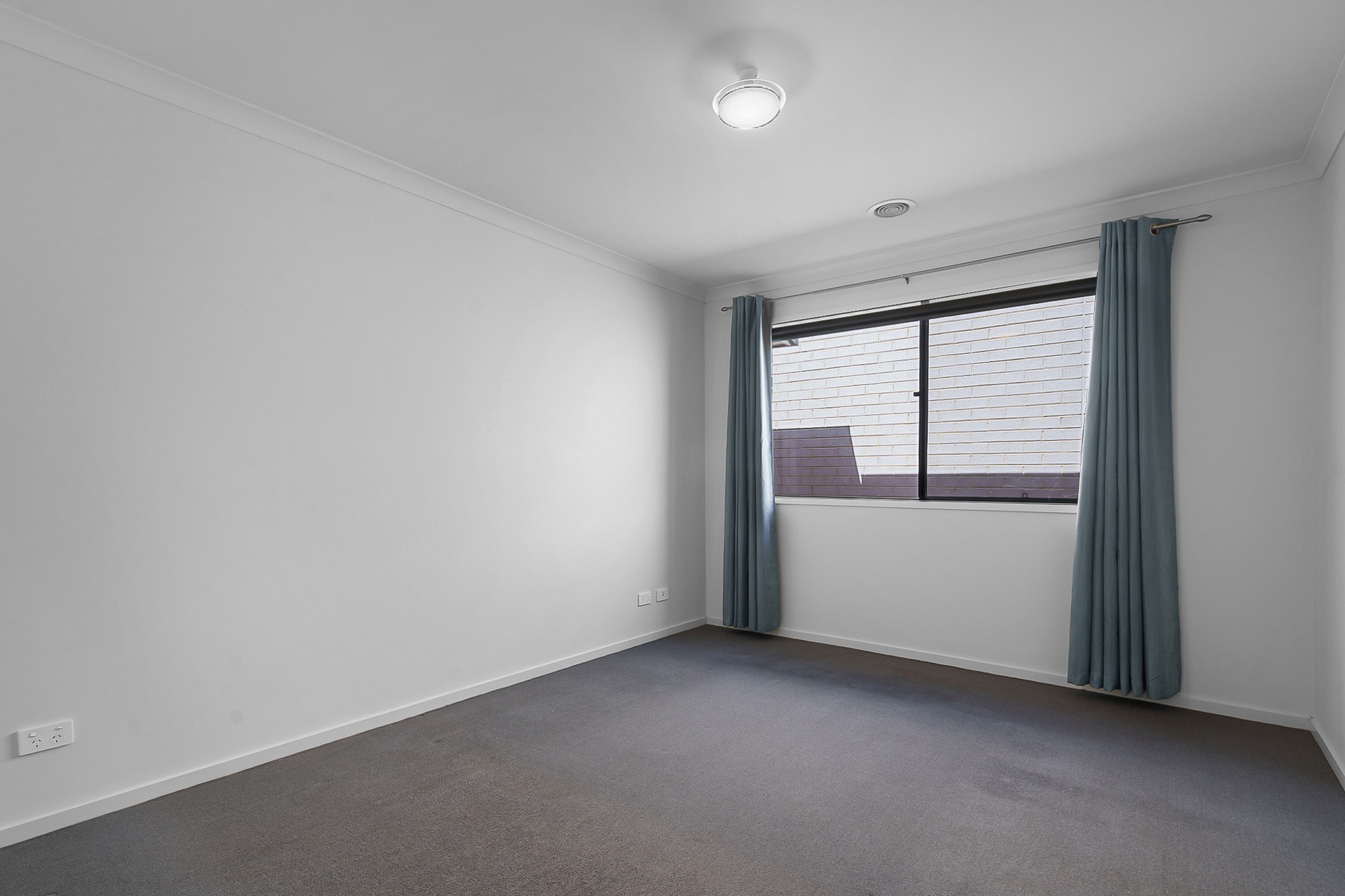 13 Petaluma Crescent, OFFICER, VIC 3809