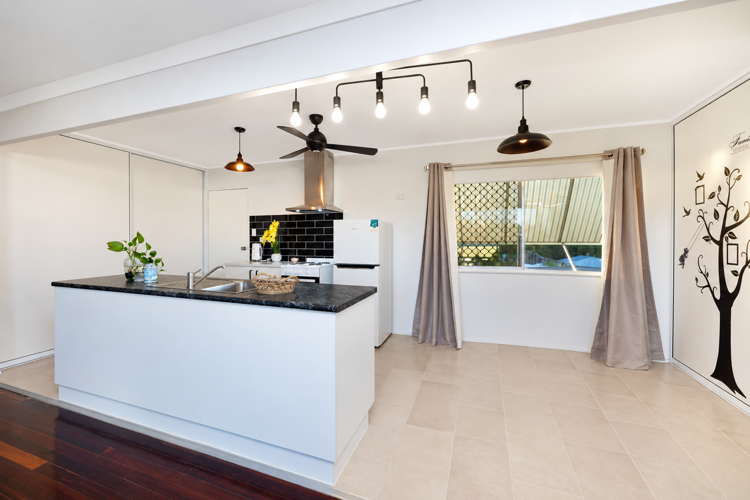 5 Torrens Street — photo 3 of 20