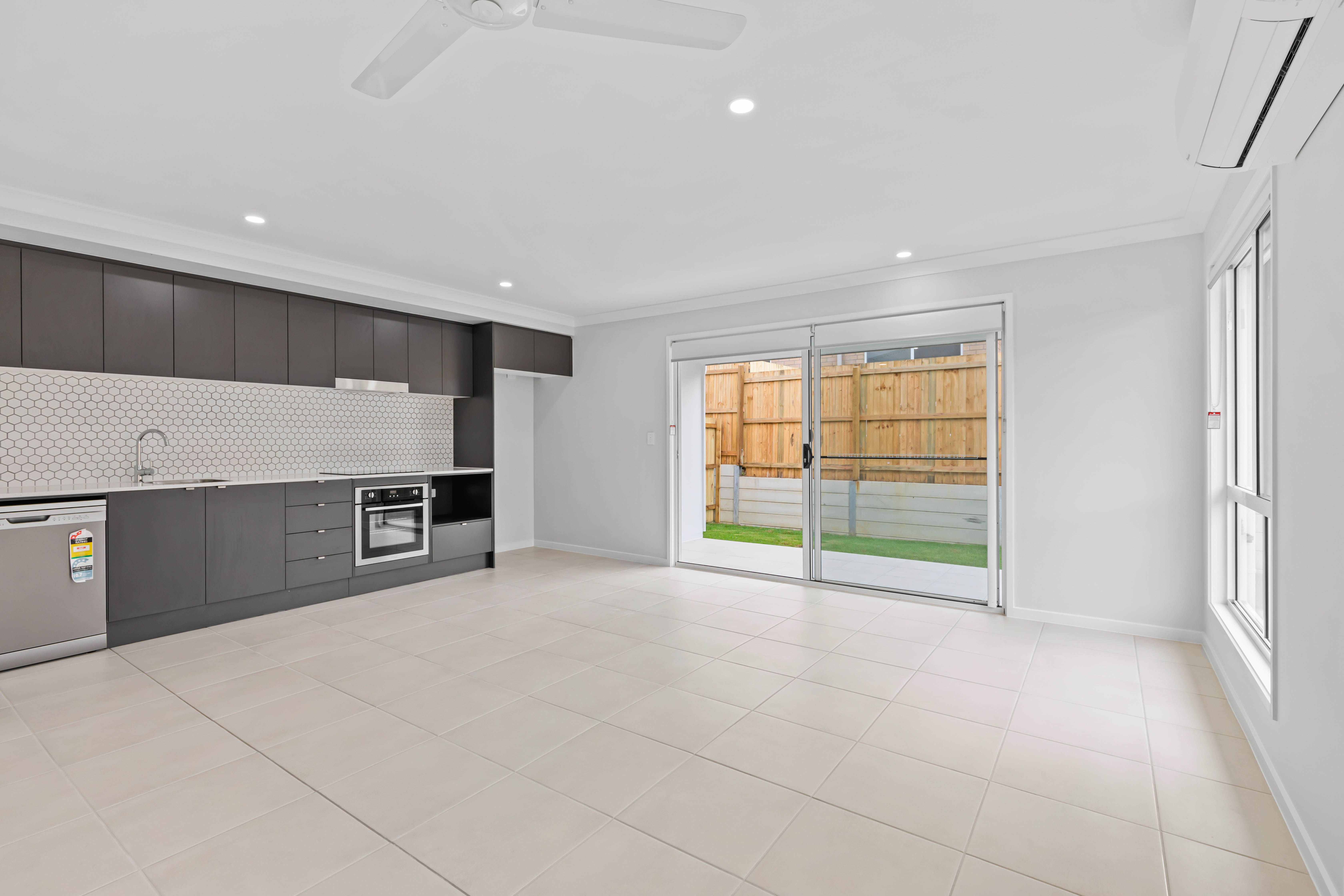 1/72 Pierro Place, Logan Reserve, QLD 4133