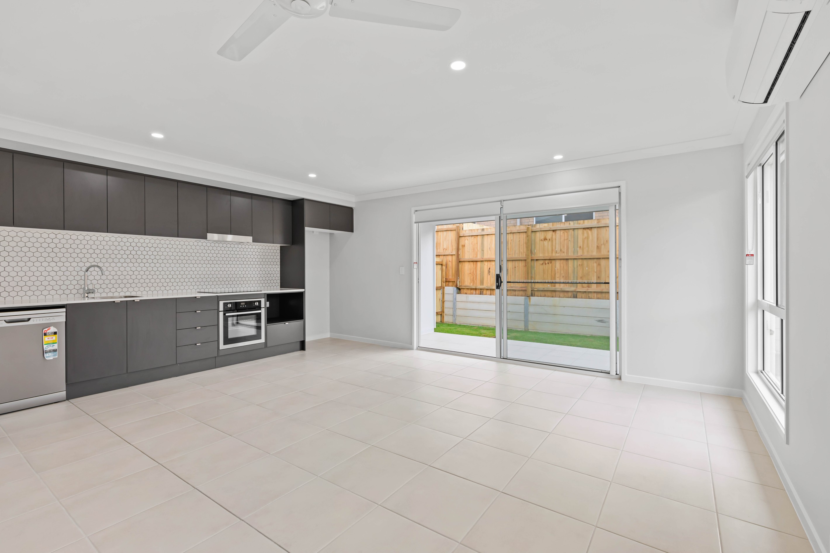 1/72 Pierro Place, Logan Reserve, QLD 4133
