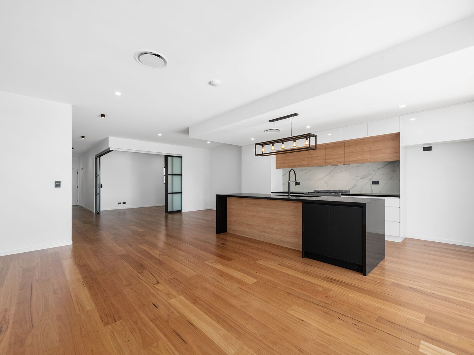 15 Gatwick Street, Stafford Heights, QLD 4053