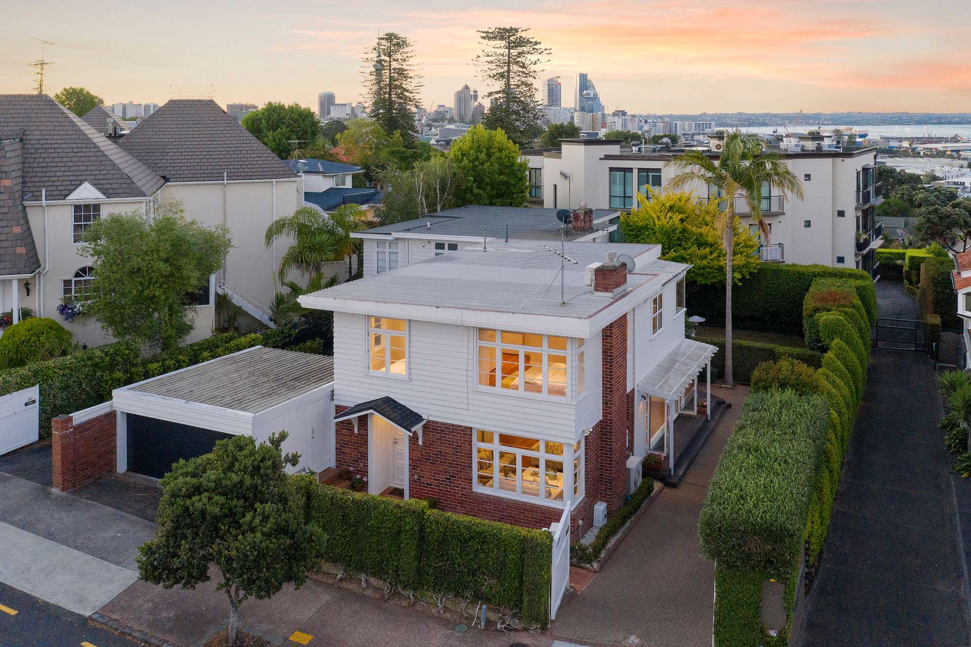 30a St Stephens Avenue photo 0
