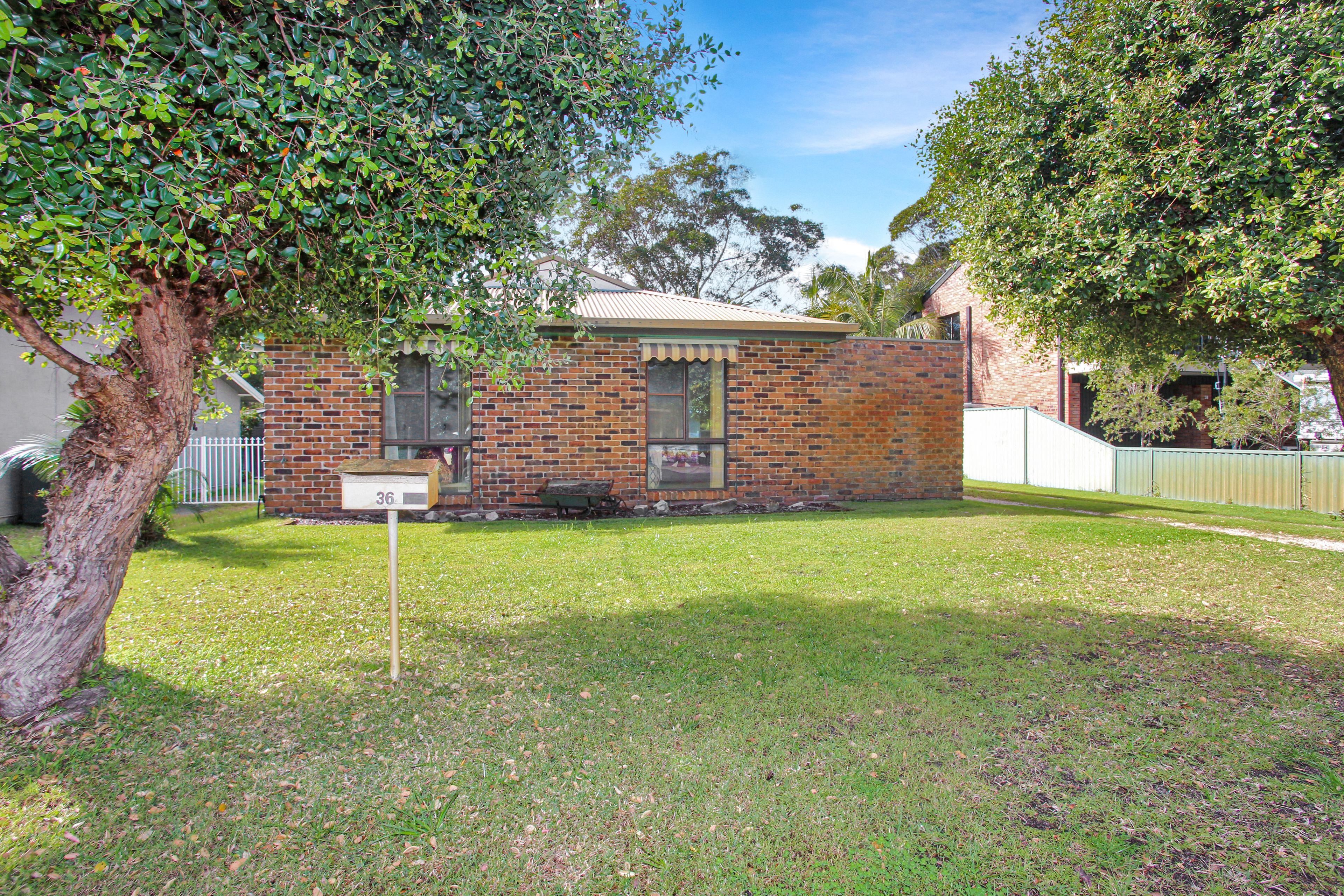 36 Kurrawong Avenue, Hawks Nest NSW 2324