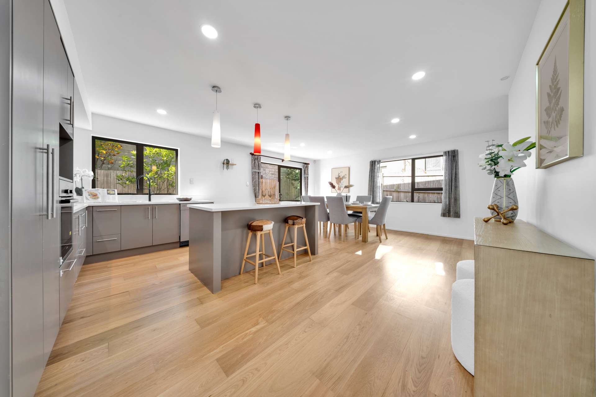 8A St Albans Avenue photo 27