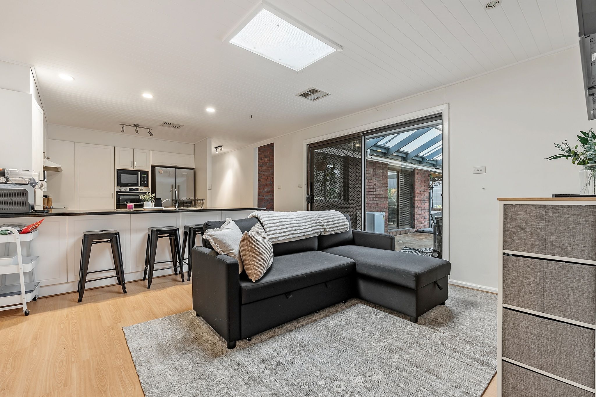 2 Birkdale Close — photo 10 of 24