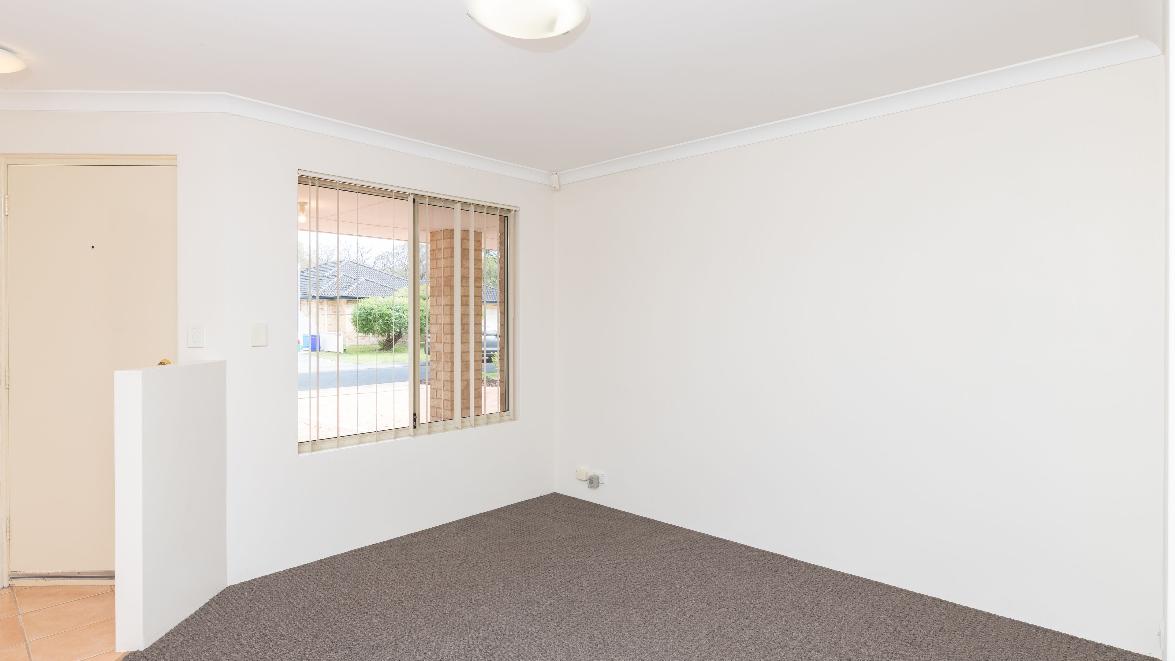 22 Honeyeater Crescent — photo 4 of 22