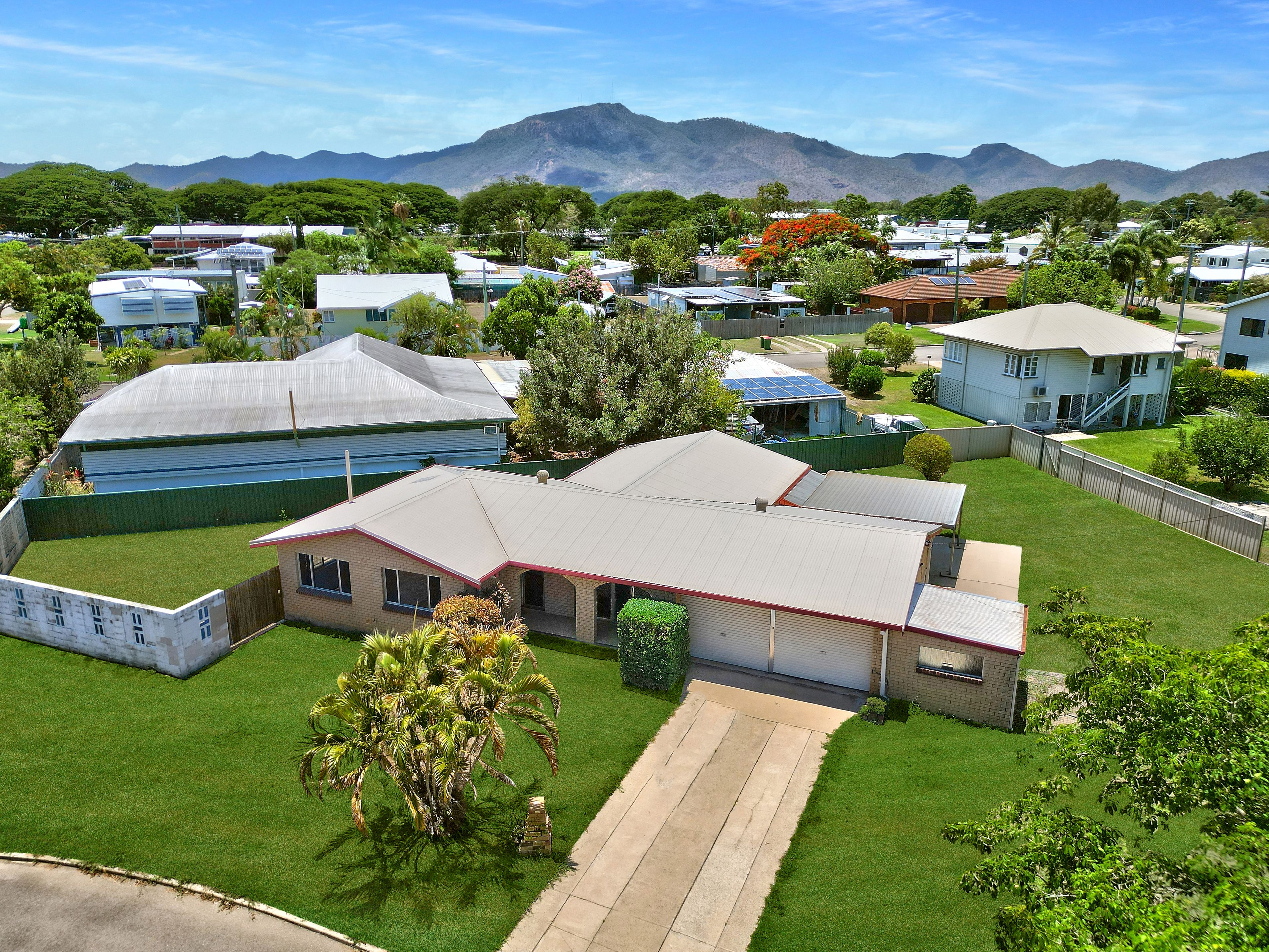 12 Bartlett Avenue, Mundingburra, QLD 4812