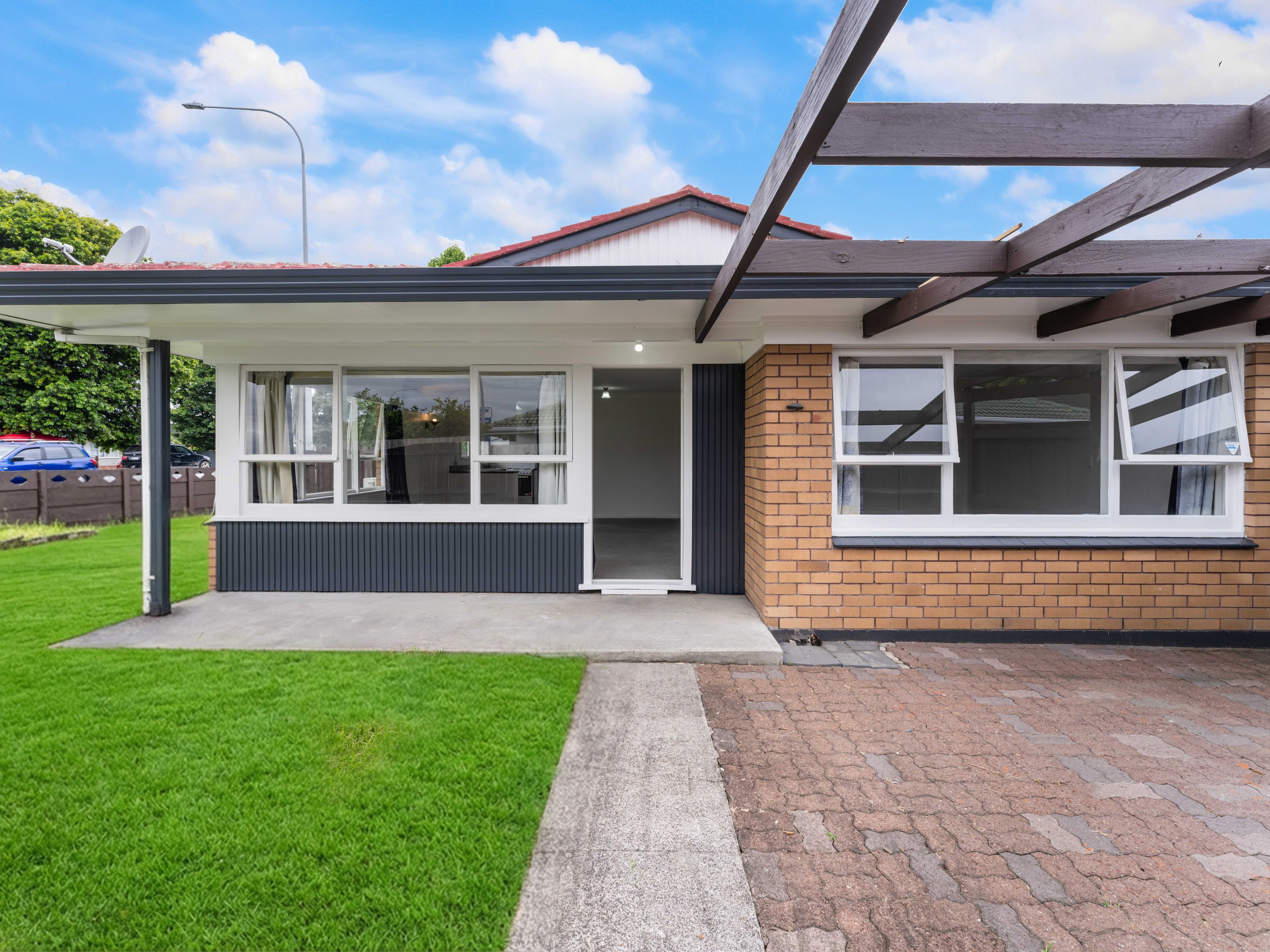 1/37 Great South Road, Conifer Grove, Manukau City