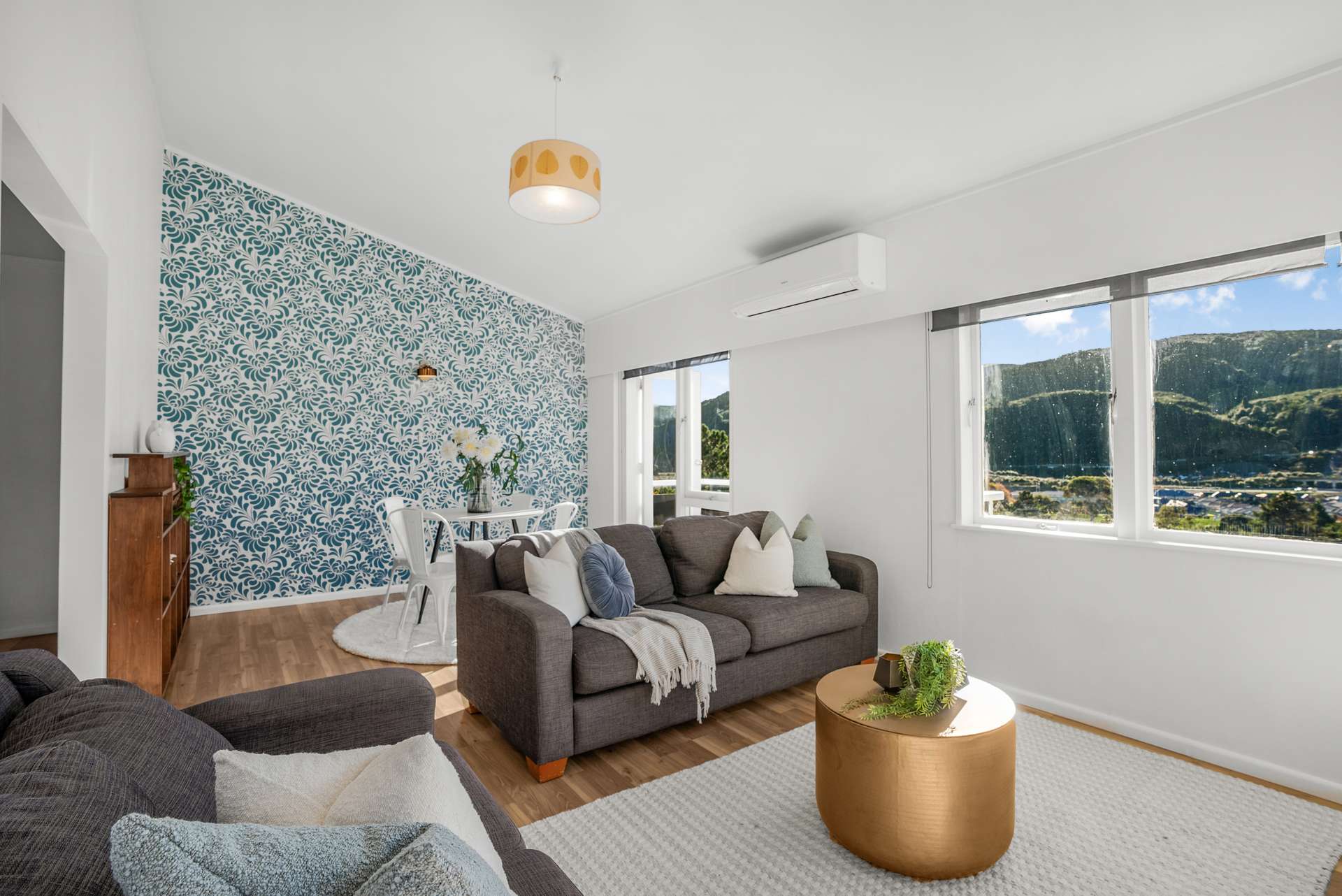 2/54 Holborn Drive photo 0