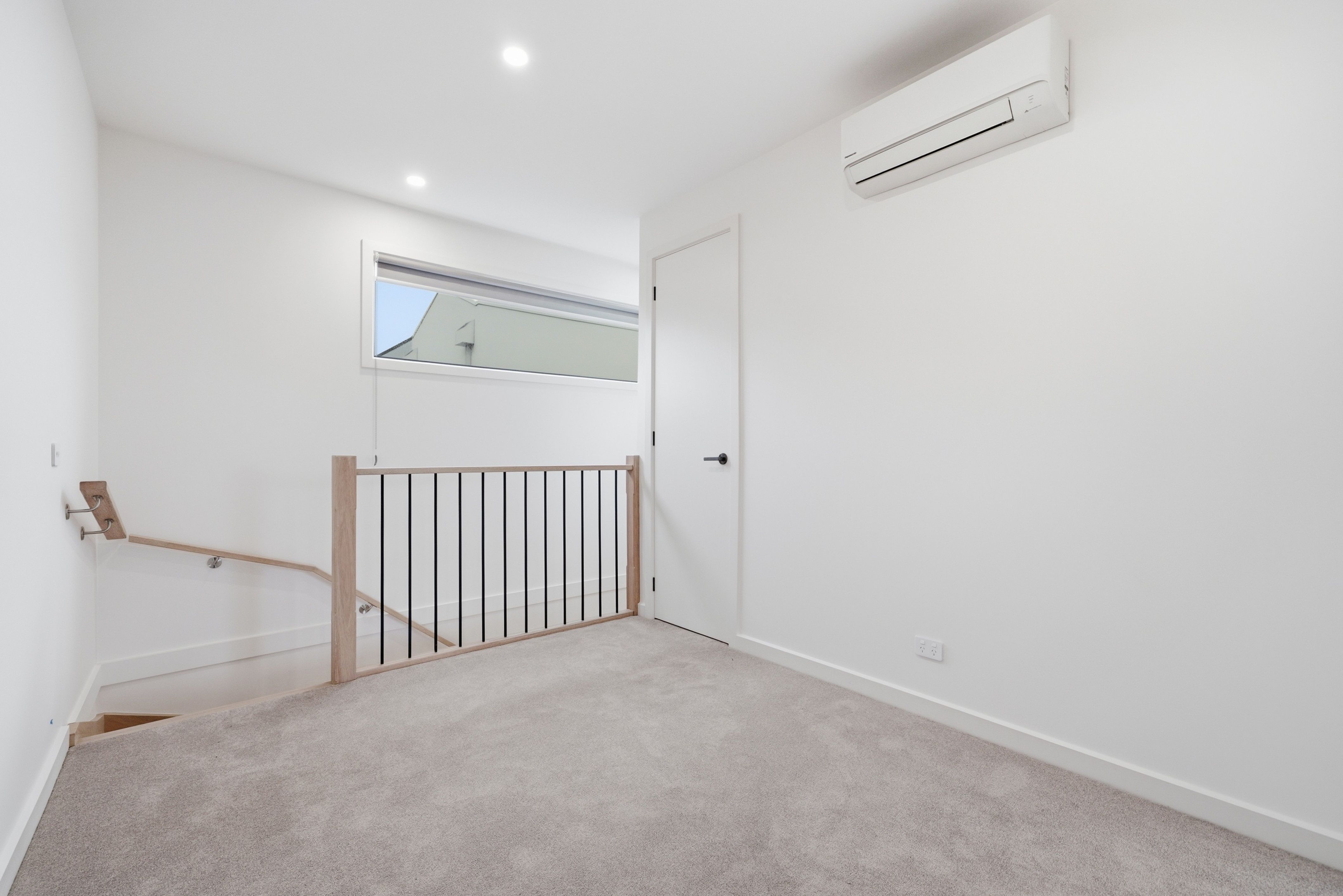 12 Bona Vista Road — photo 4 of 8