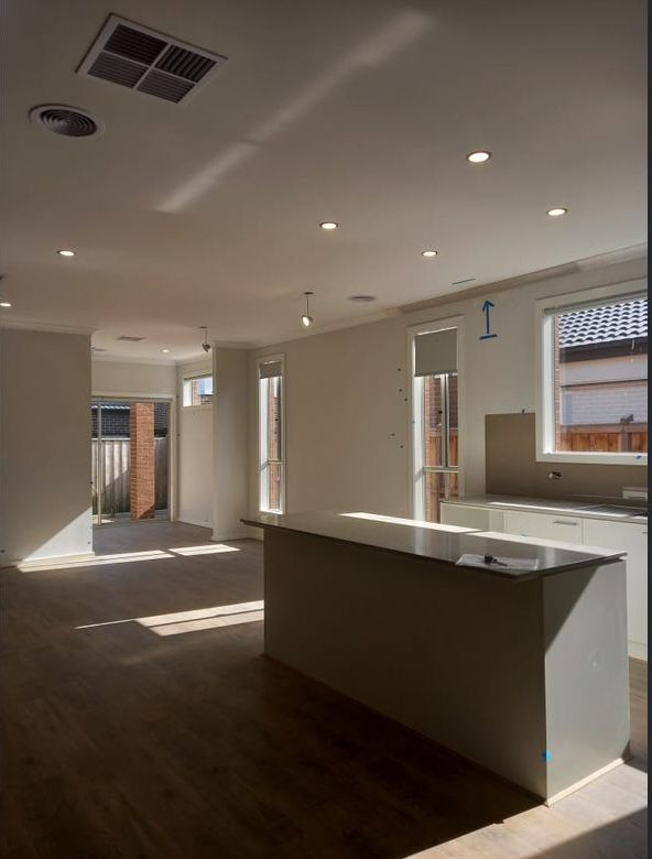 5 pippen loop,, DEANSIDE, VIC 3336