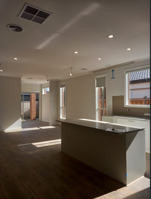 5 pippen loop,, DEANSIDE, VIC 3336