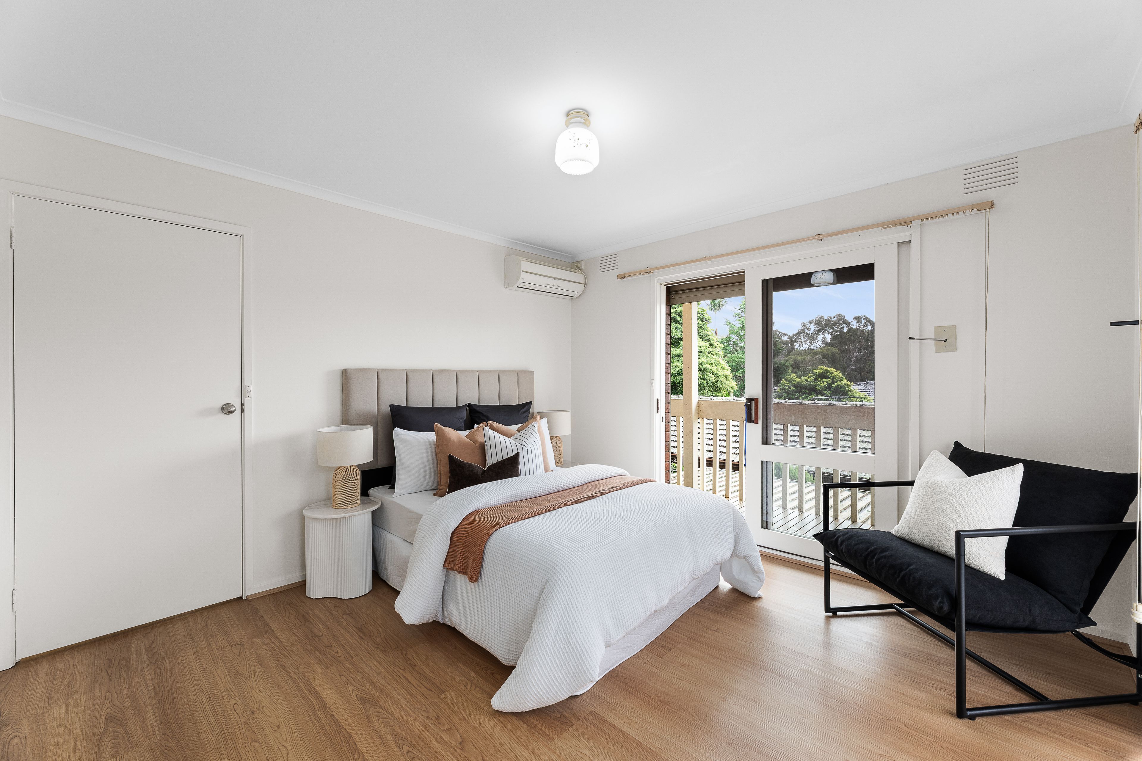 33 Roehampton Avenue — photo 8 of 14