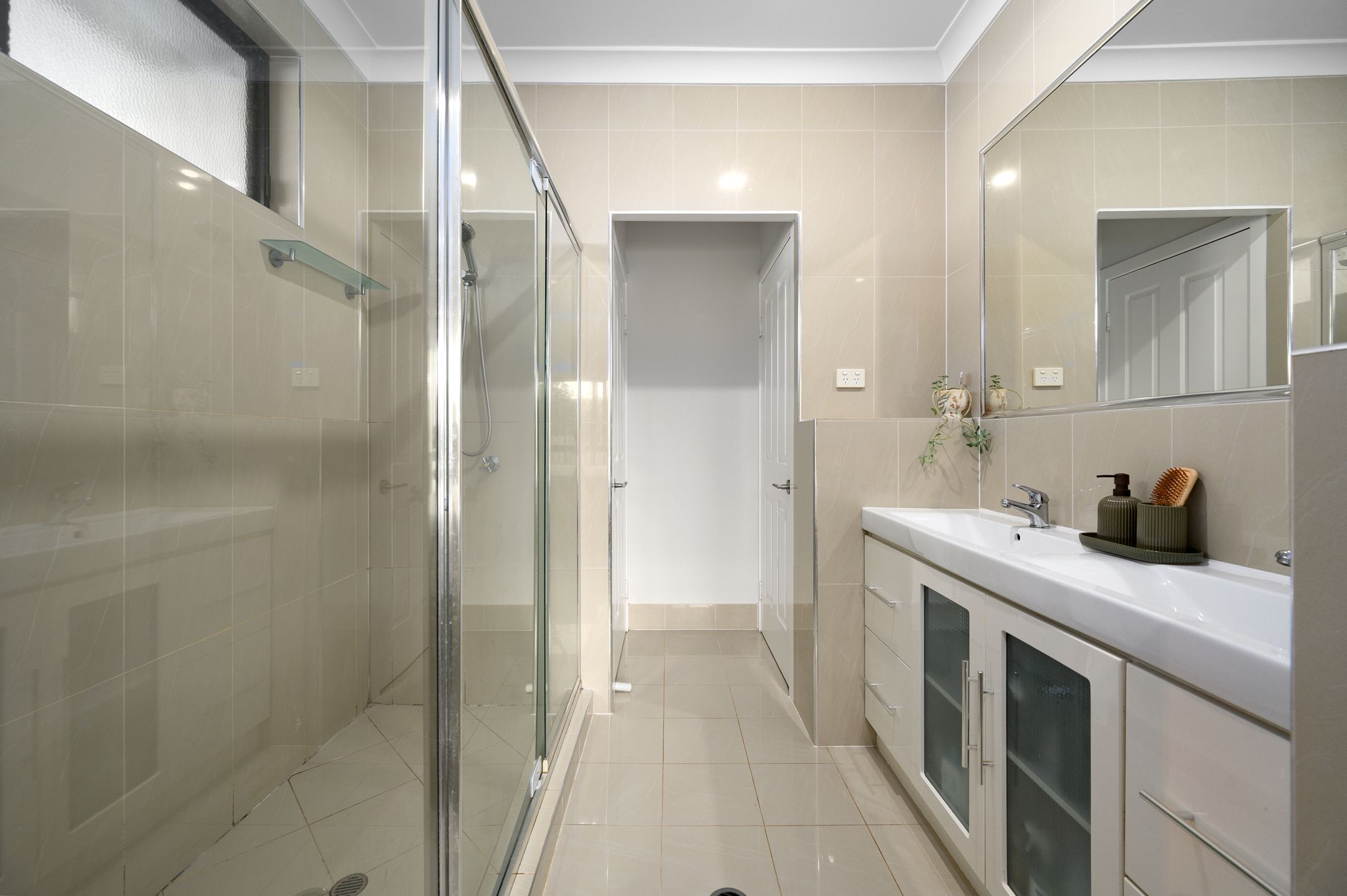 19 Peregrine Crescent — photo 13 of 24